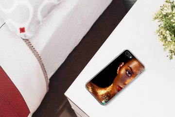 MuchoWow Handyhülle Make-up - Gold - Frau - Luxus - Glitzer - Kunst, Handyhülle Apple iPhone 8, Smartphone-Bumper, Print, Handy Schutzhülle