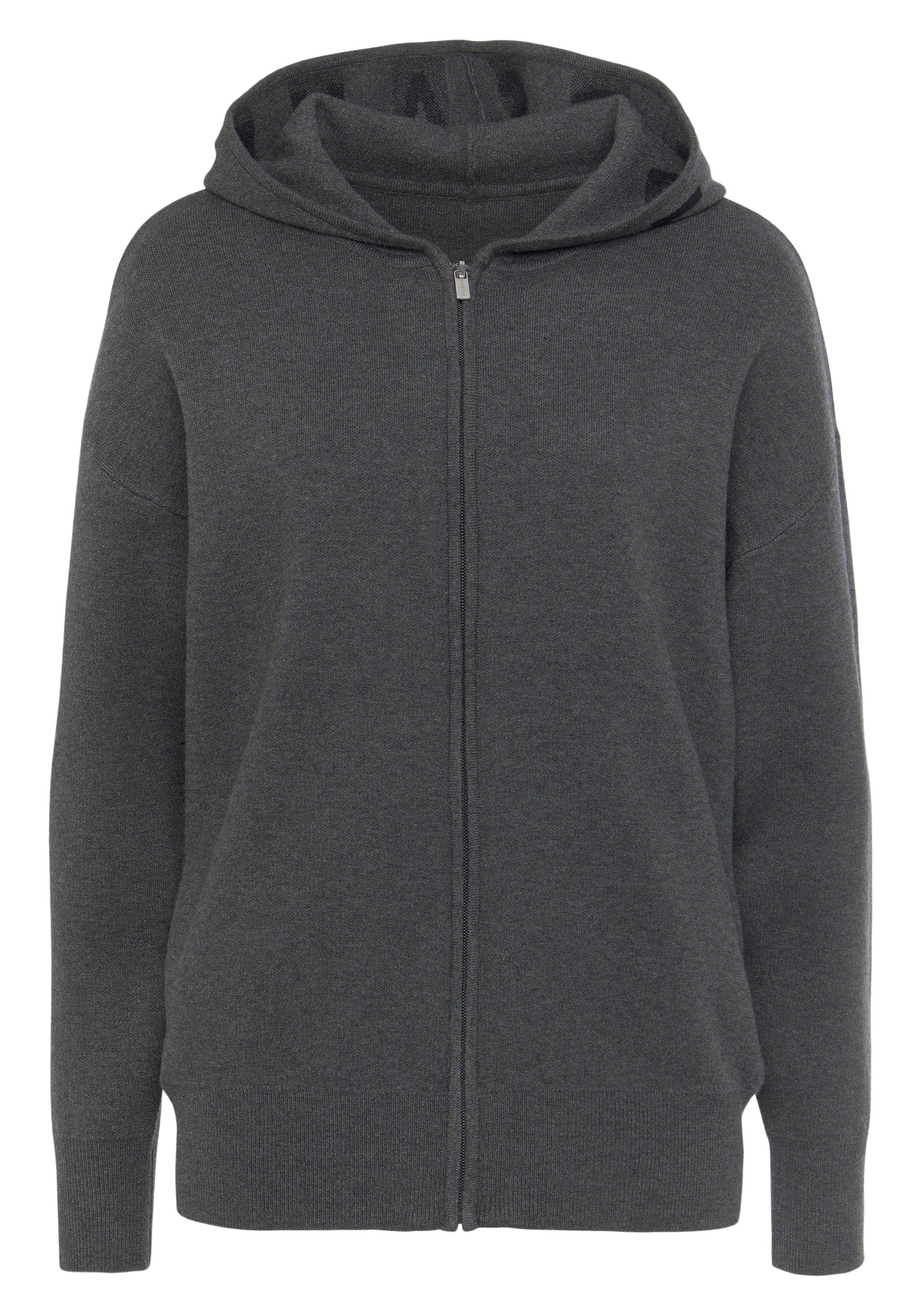 Elbsand Strickjacke aus hochwertigen Strick und eingestricktem Logo, Loungewear – Bild 2 von 5