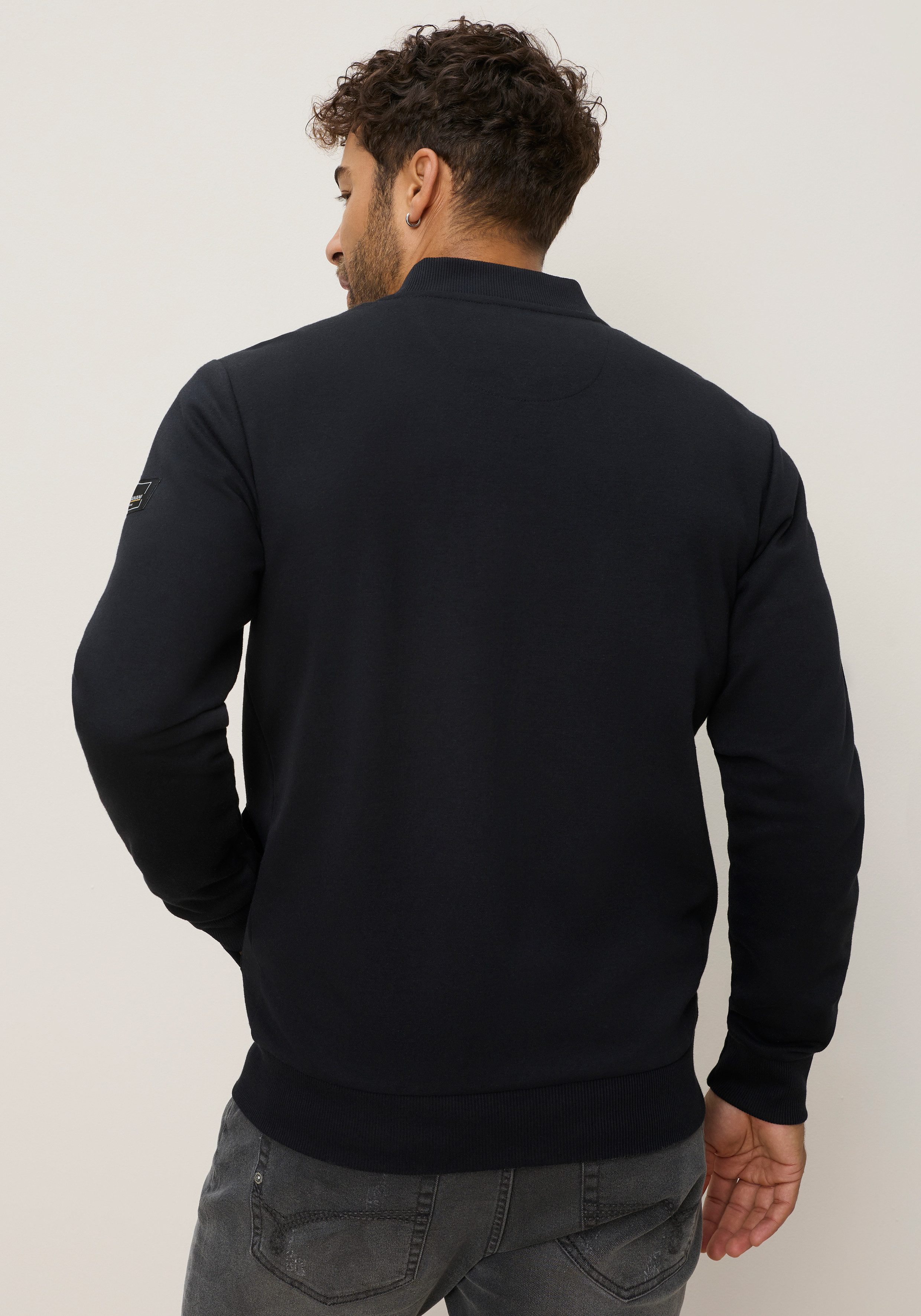Bruno Banani Sweatjacke mit Stehkragen und Eingrifftaschen – Bild 2 von 5