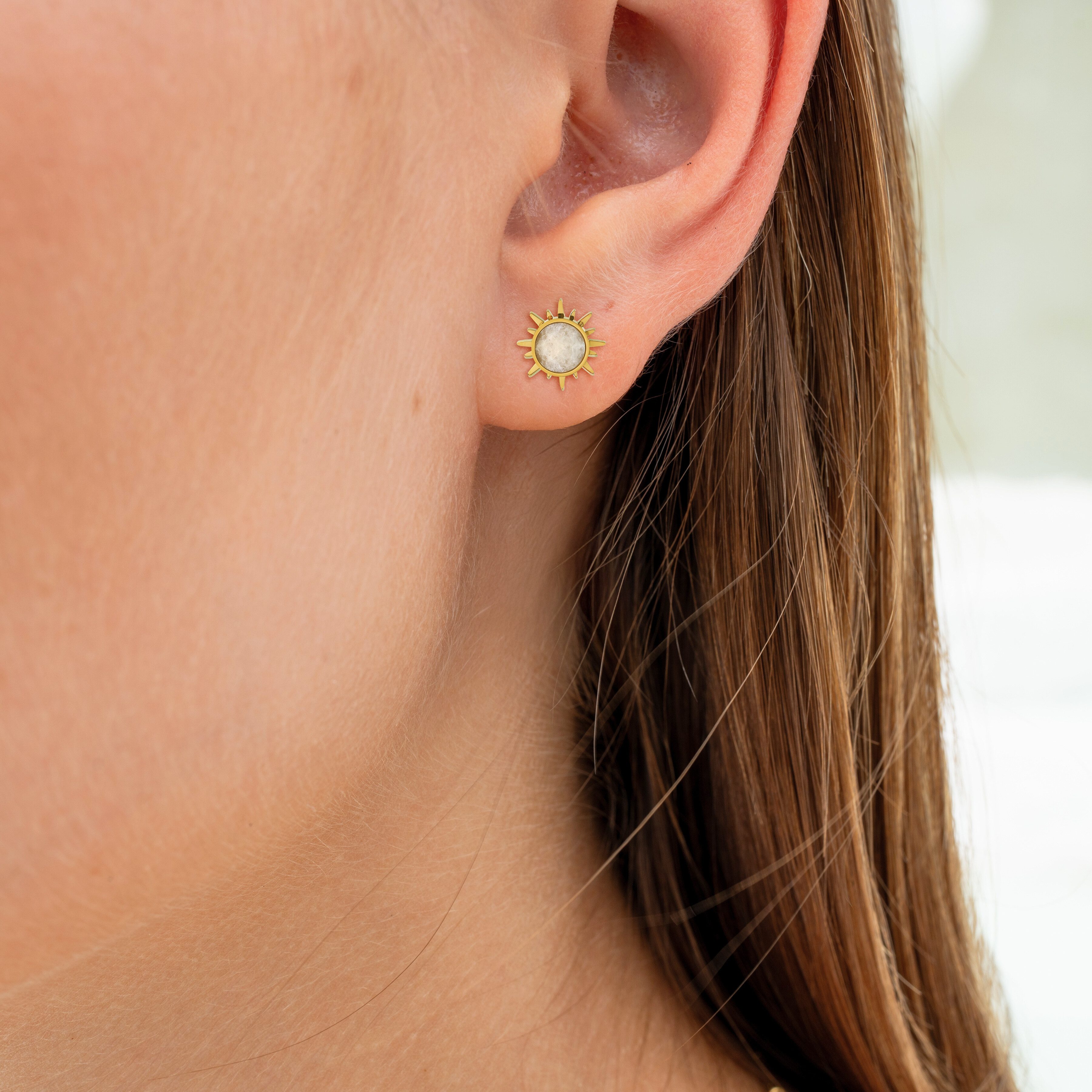 Made by Nami Paar Ohrstecker Ohrstecker goldfarben mit Sonnenmotiv Edelstei günstig online kaufen