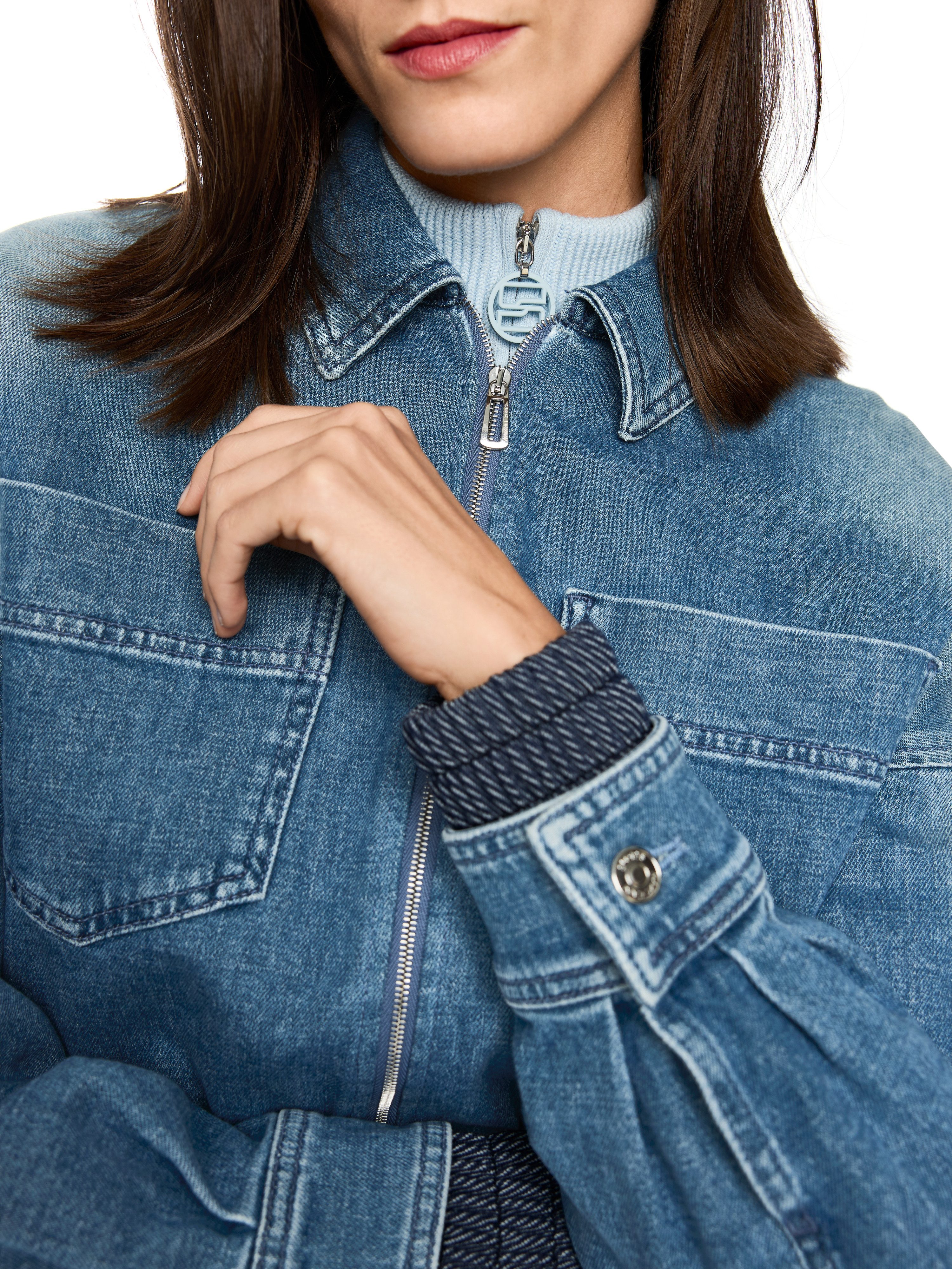 Marc Cain Jeansjacke City Vibing Premium Damenmode kurz, mit Reißverschluss