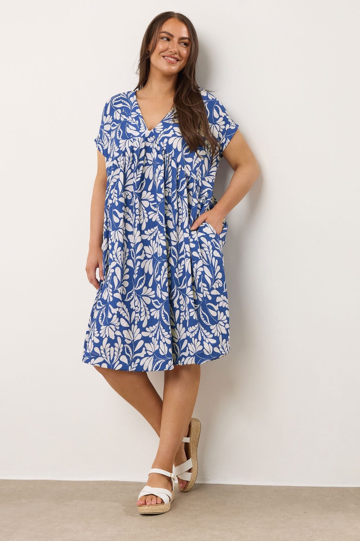 Stil Diva Minikleid Midikleid in Übergröße mit V-Ausschnitt, kurzen Ärmeln, Taschen und Bl