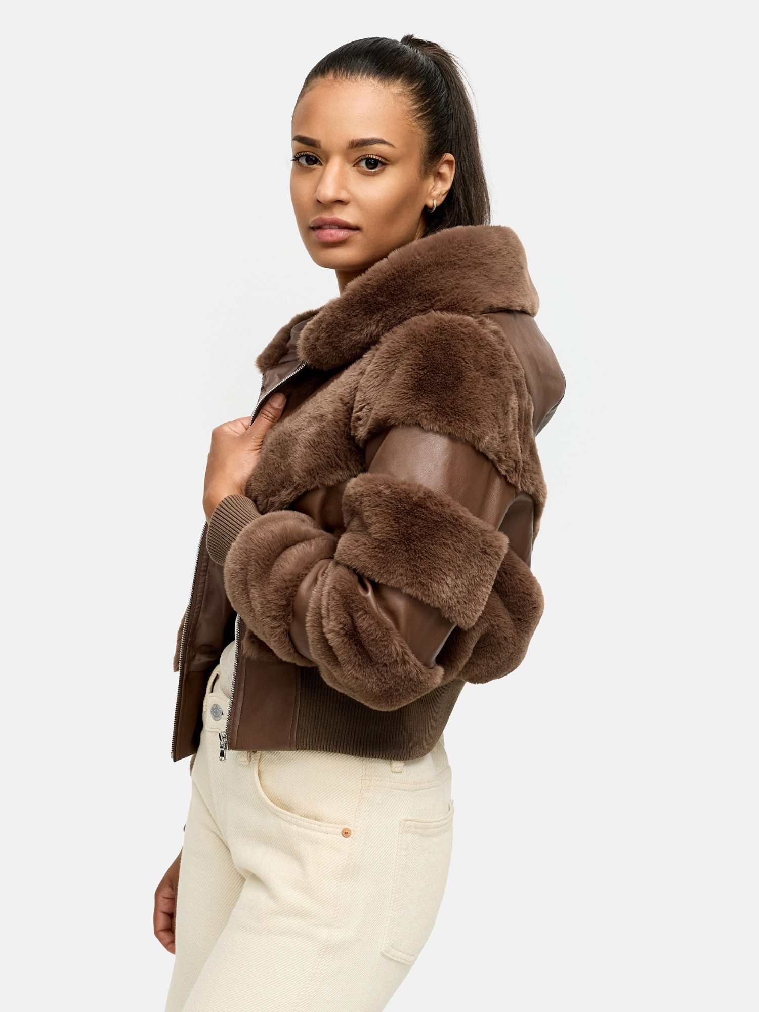 Tazzio Winterjacke F803 mit Kapuze, im Bomber-Style & Fell-Streifen-Look – Bild 5 von 5