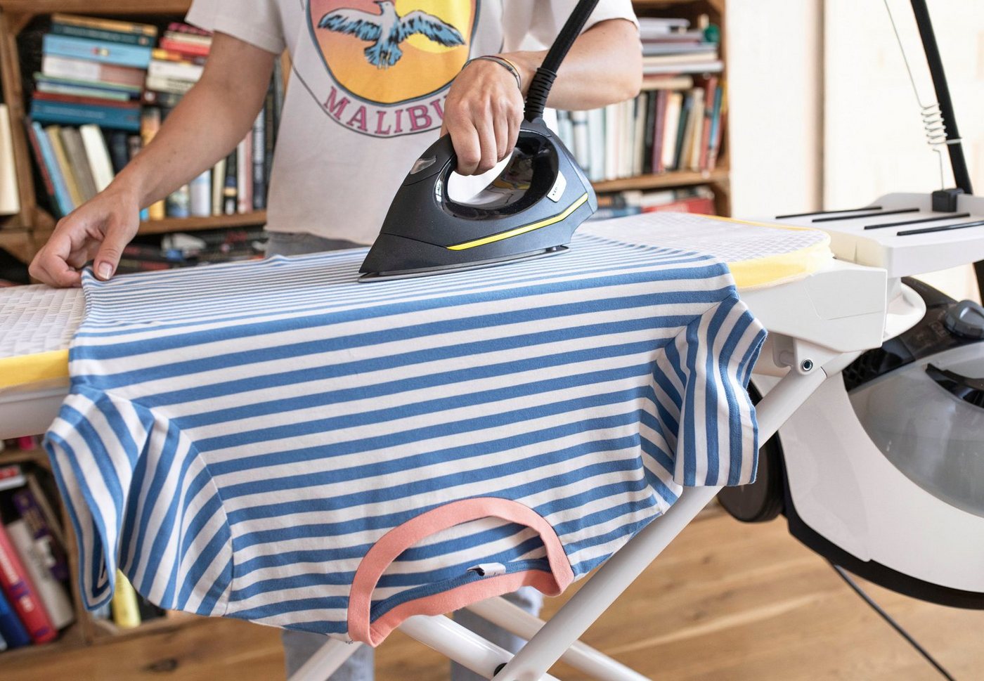 KÄRCHER Dampfreiniger SC 5 EASYFIX IRON, 2250 W, mit Dampfdruck-Bügeleisen, VapoHydro-Funktion
