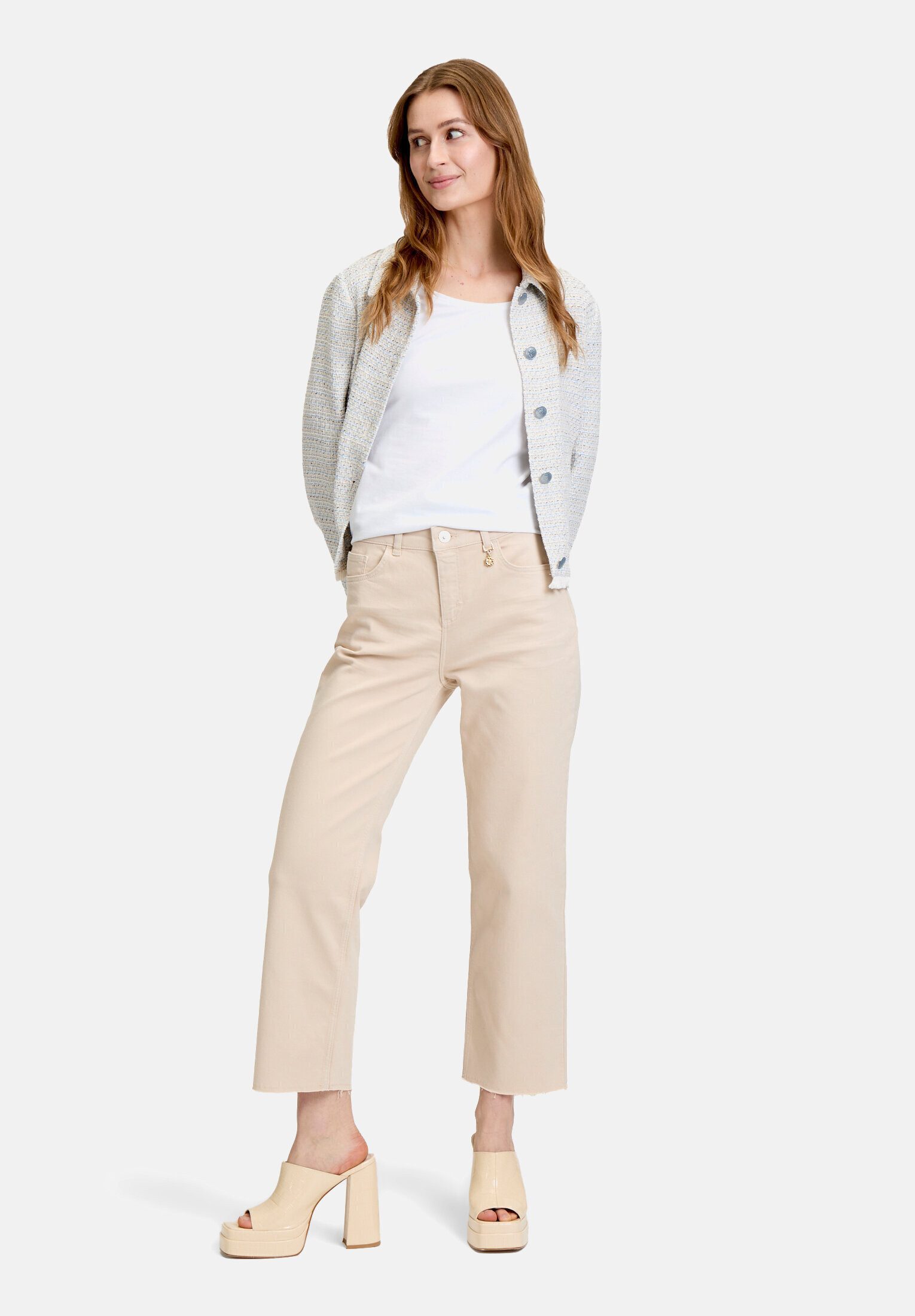 Cartoon Ankle-Jeans Damen mit offenem Saum