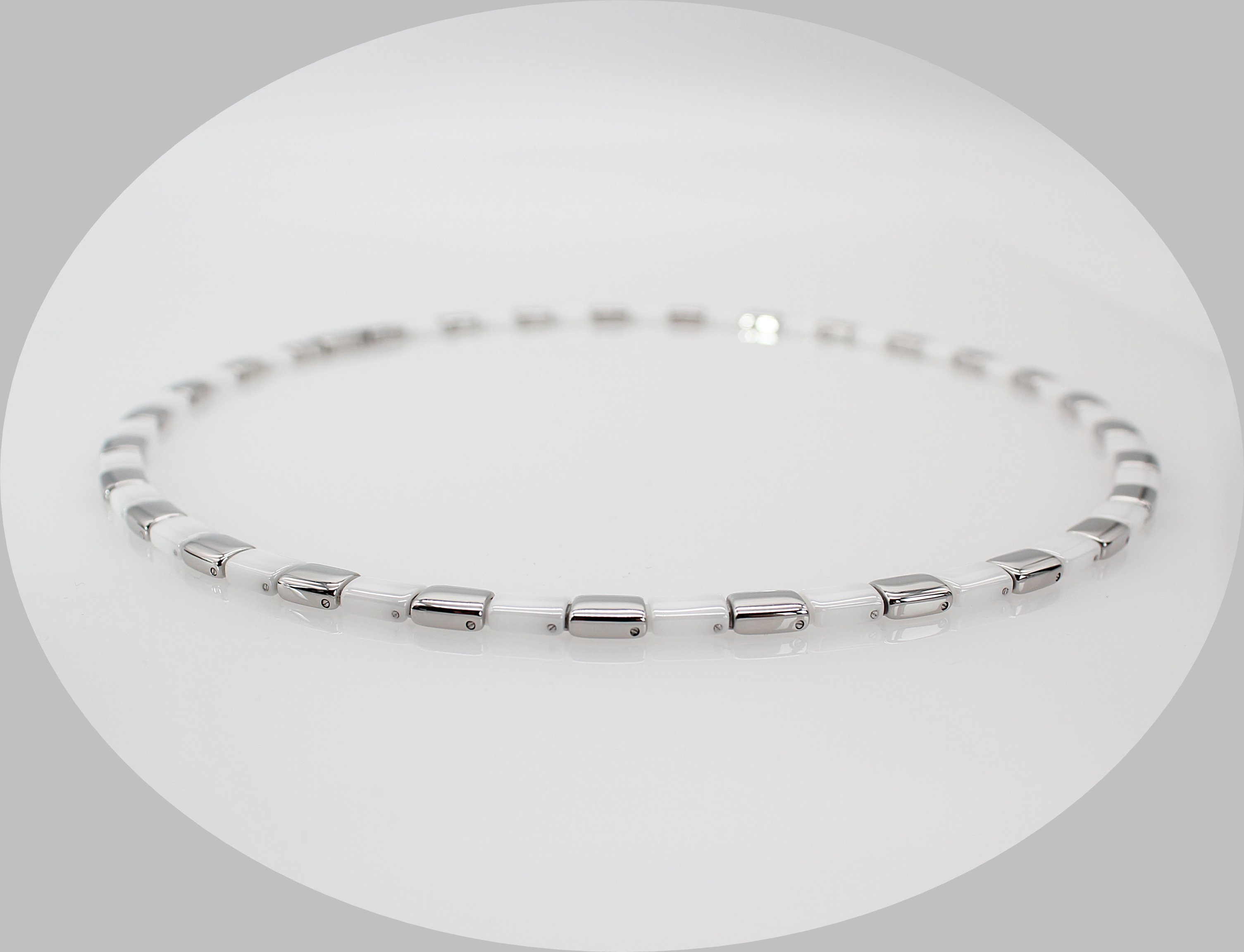 ELLAWIL Collier Collier Halskette aus weißer Keramik / glänzenden Edelstahl günstig online kaufen