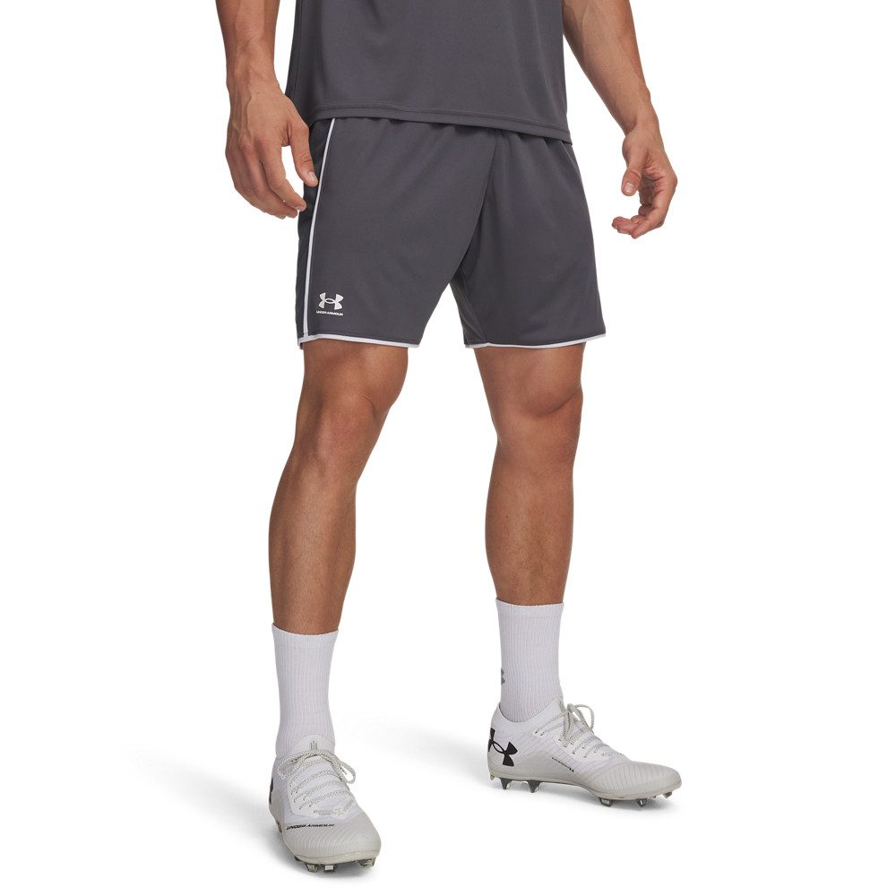 Under Armour® Trainingsshorts UA M CHALLENGER TRAIN SHORT (1-tlg) für vielseitige Aktivitäten, leichtes Material, Sportmode-Design