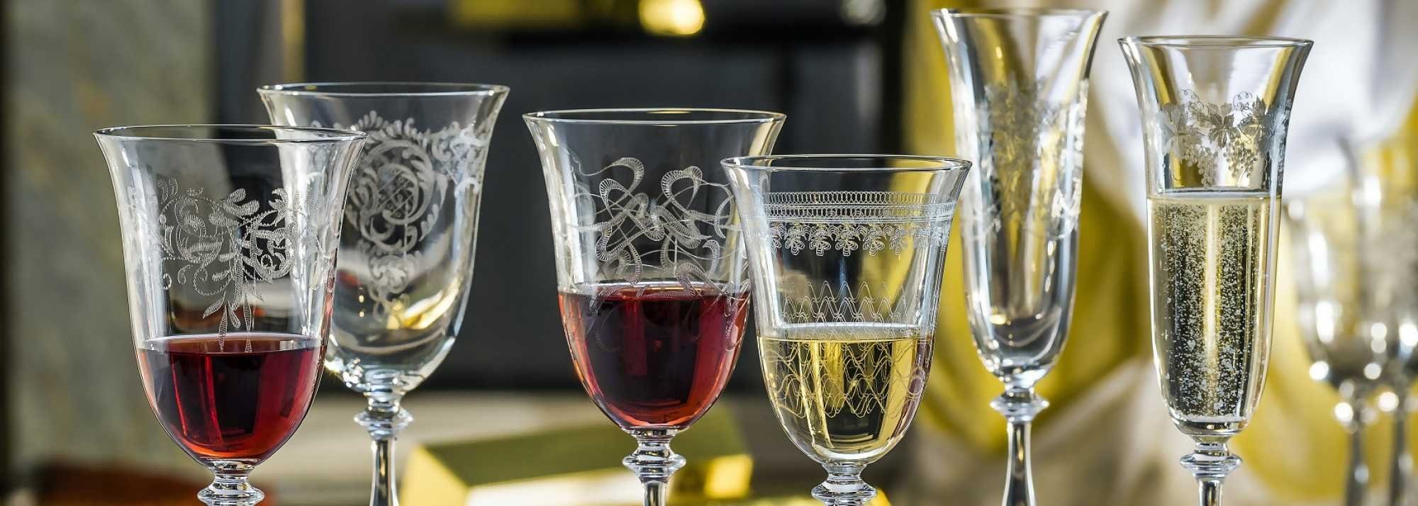 Crystalex Sektglas Royal mit unterschiedlichen Ornamenten, 6-tlg., Kristallglas, 6 Gläser mit verschiedenen Ornamenten, Pantografie