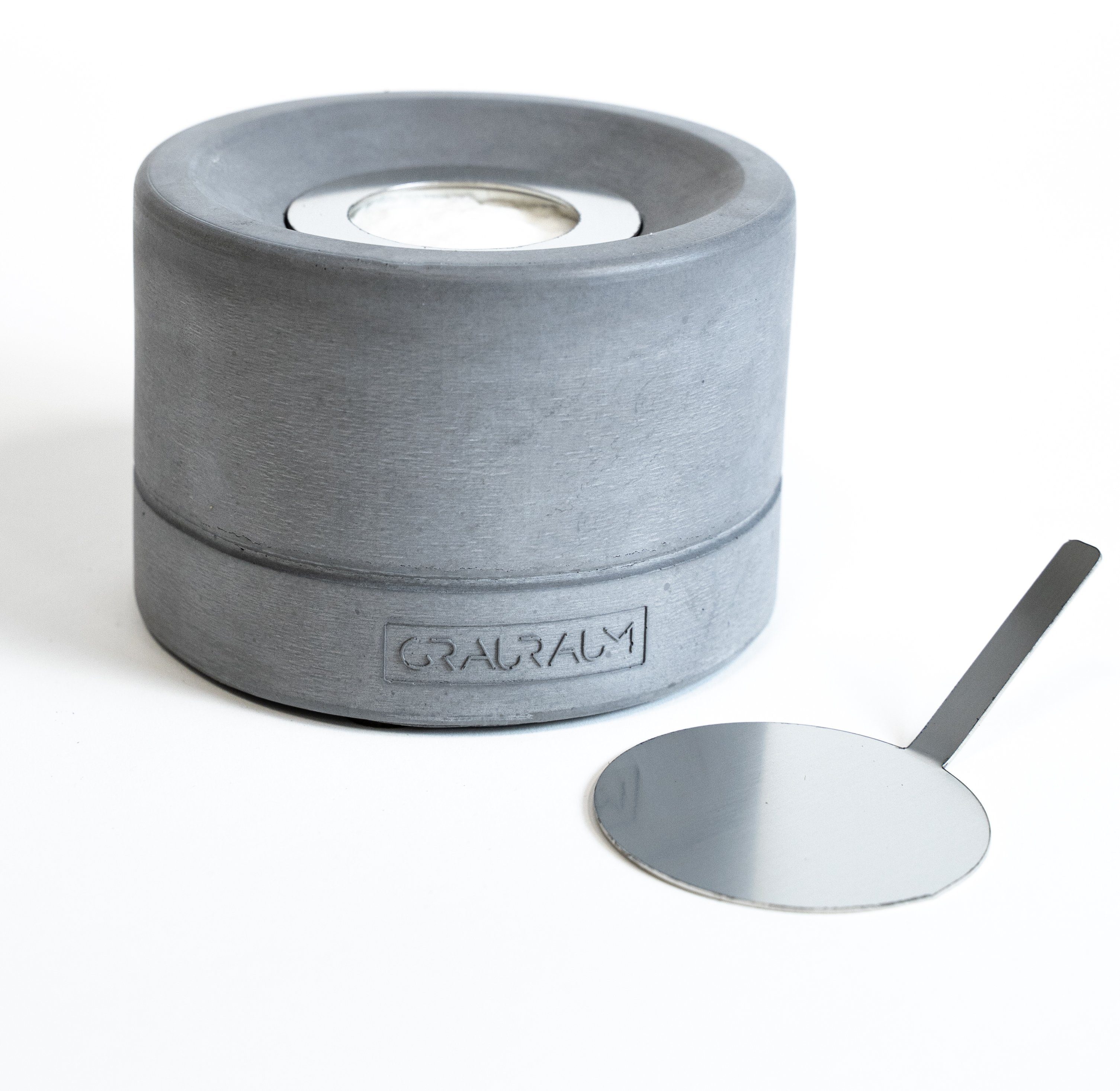 GRAURAUM Tischfeuer 'Tilda' Ethanol Tischkamin (14,5cm), Tischfeuerstelle, Dekokamin, Betonsockel, Rund