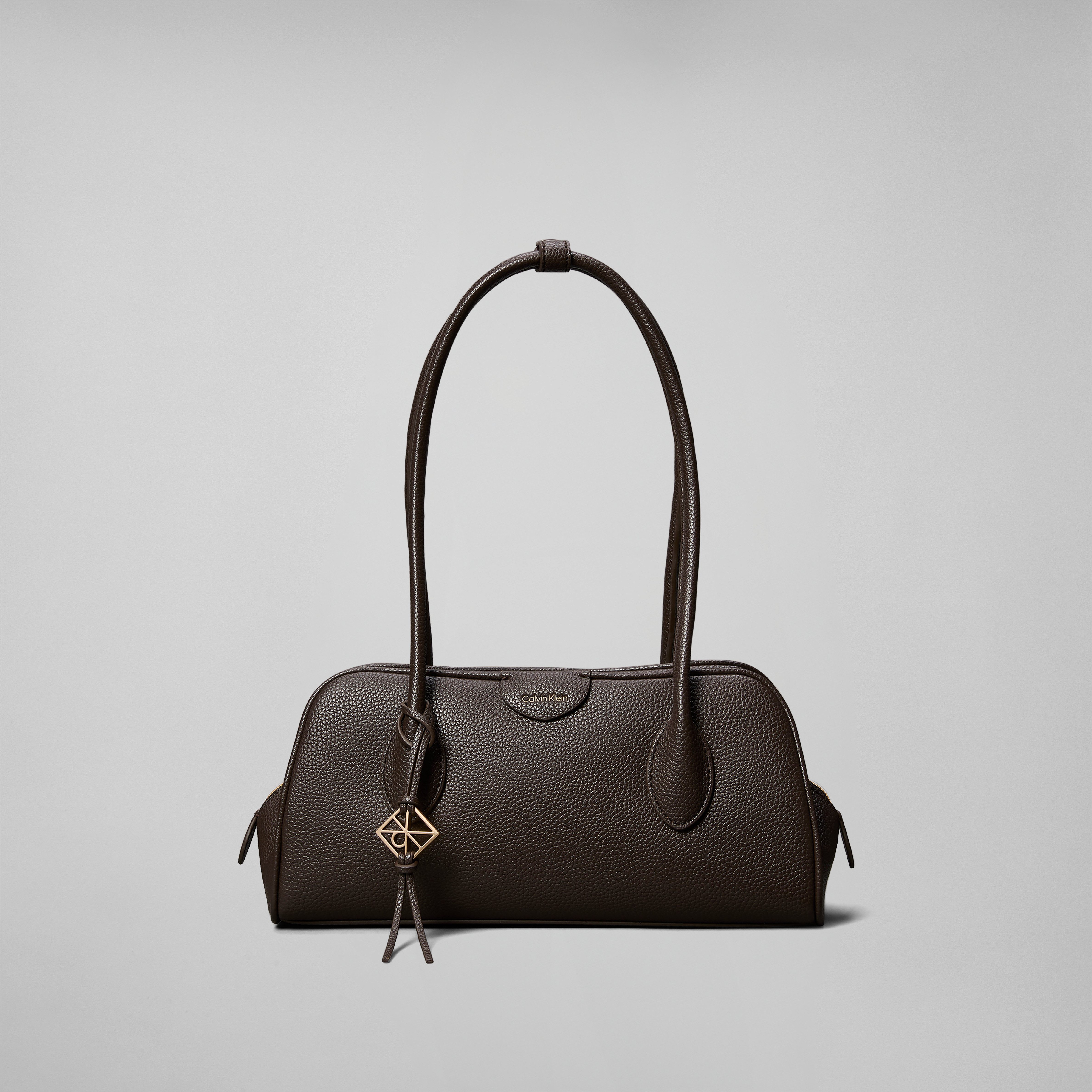 Calvin Klein Schultertasche EMBLEM TRIO PEBBLE SHOULDER BAG, Henkeltasche, Handtasche mit Schmucklogo