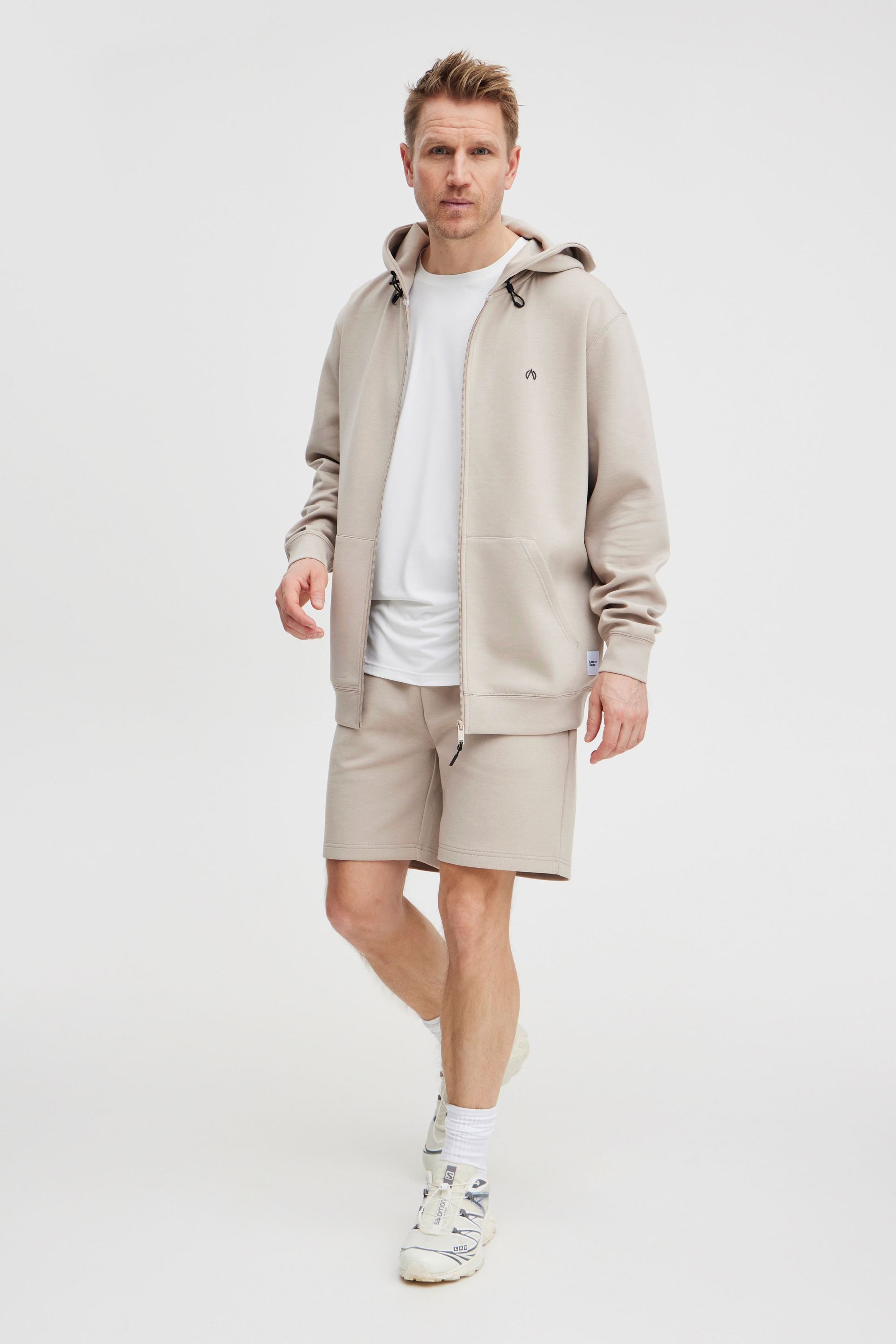 North Bend Sweatjacke NBTaro Sportliche Kapuzenjacke mit Kängurutasche