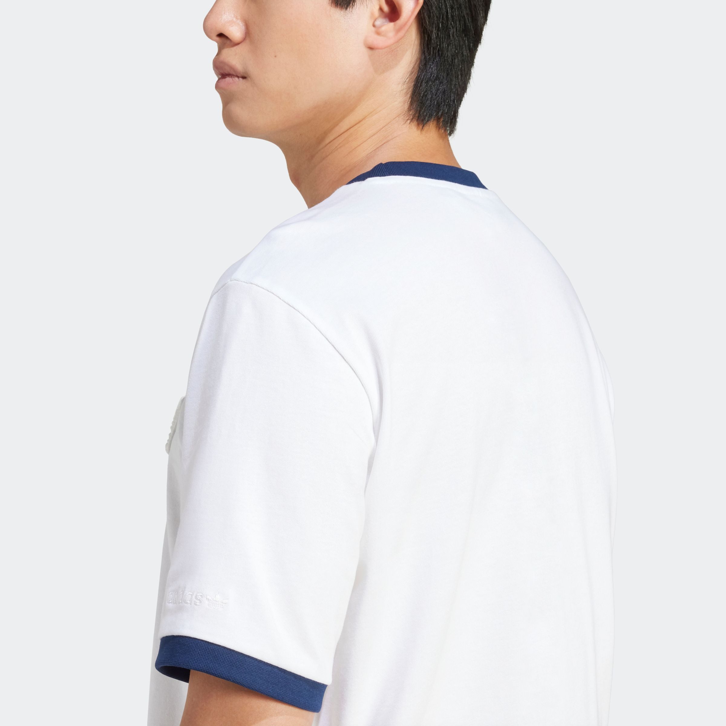 adidas Originals T-Shirt CONTRAST TEE mit Kontrastkragen und Bündchen, für Erwachsene, aus Baumwolle