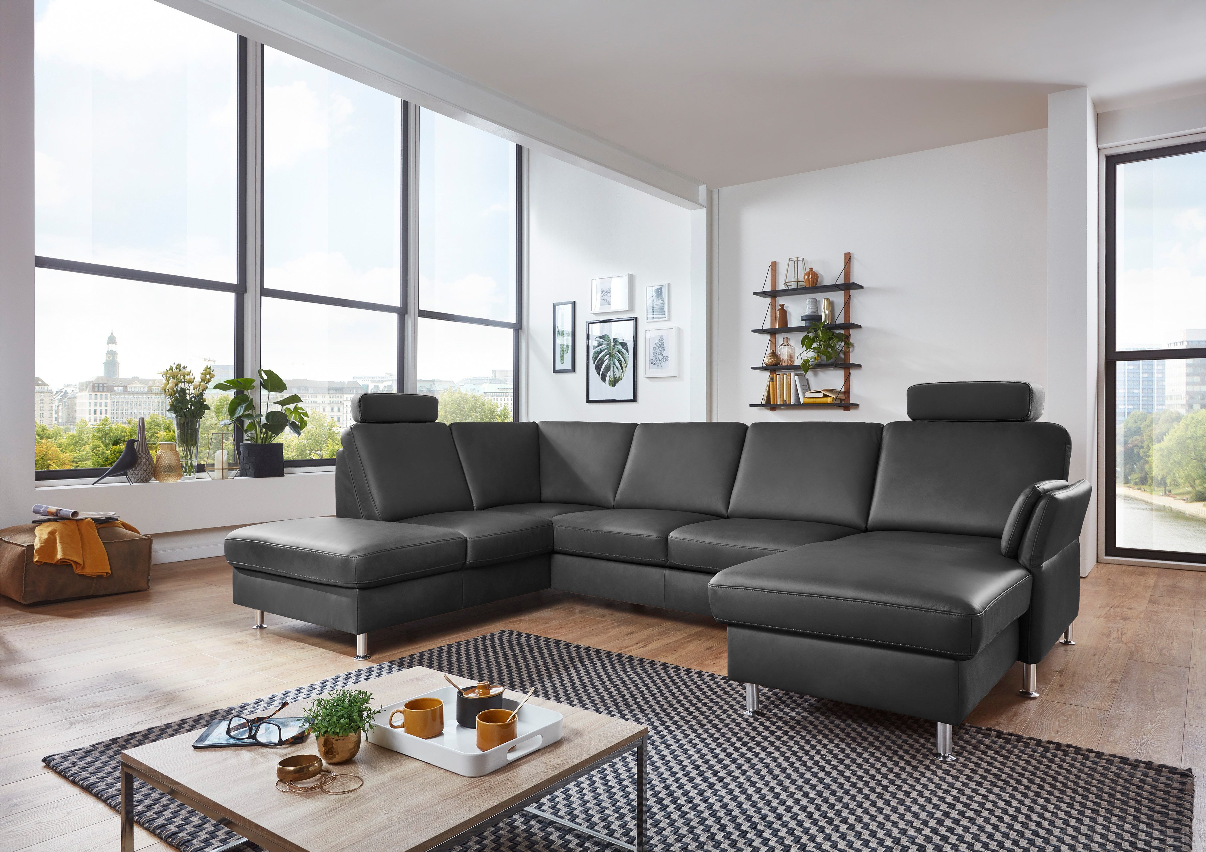 Die PlanBar Wohnlandschaft PN-EM18013 U-Form, mit Kopfstützen, wahlweise mit Bettfunktion und Stauraum