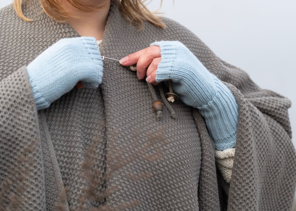Knit Factory Brosche Brosche Cappuccino (1-tlg), brosche Anstecker
