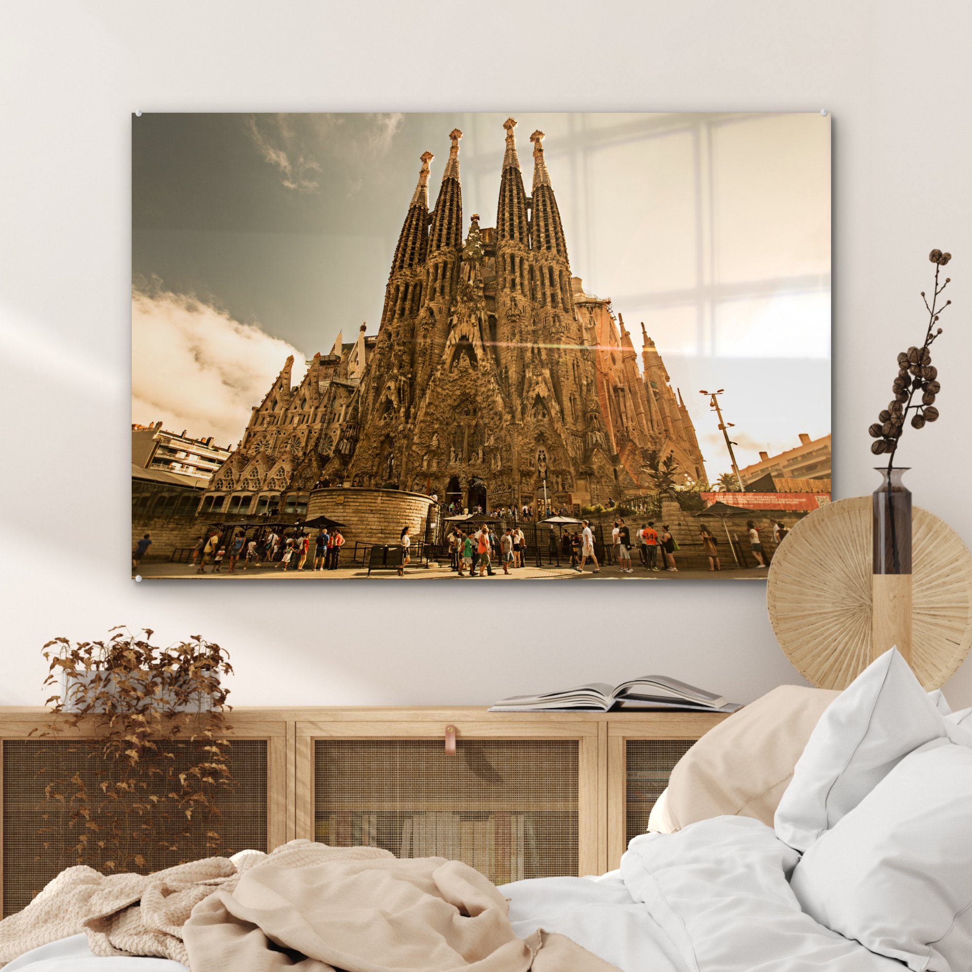 St), Schlafzimmer Acrylglasbild Sonnenstrahlen & in scheinen (1 Acrylglasbilder die Familia auf Wohnzimmer Spanien, Sagrada MuchoWow
