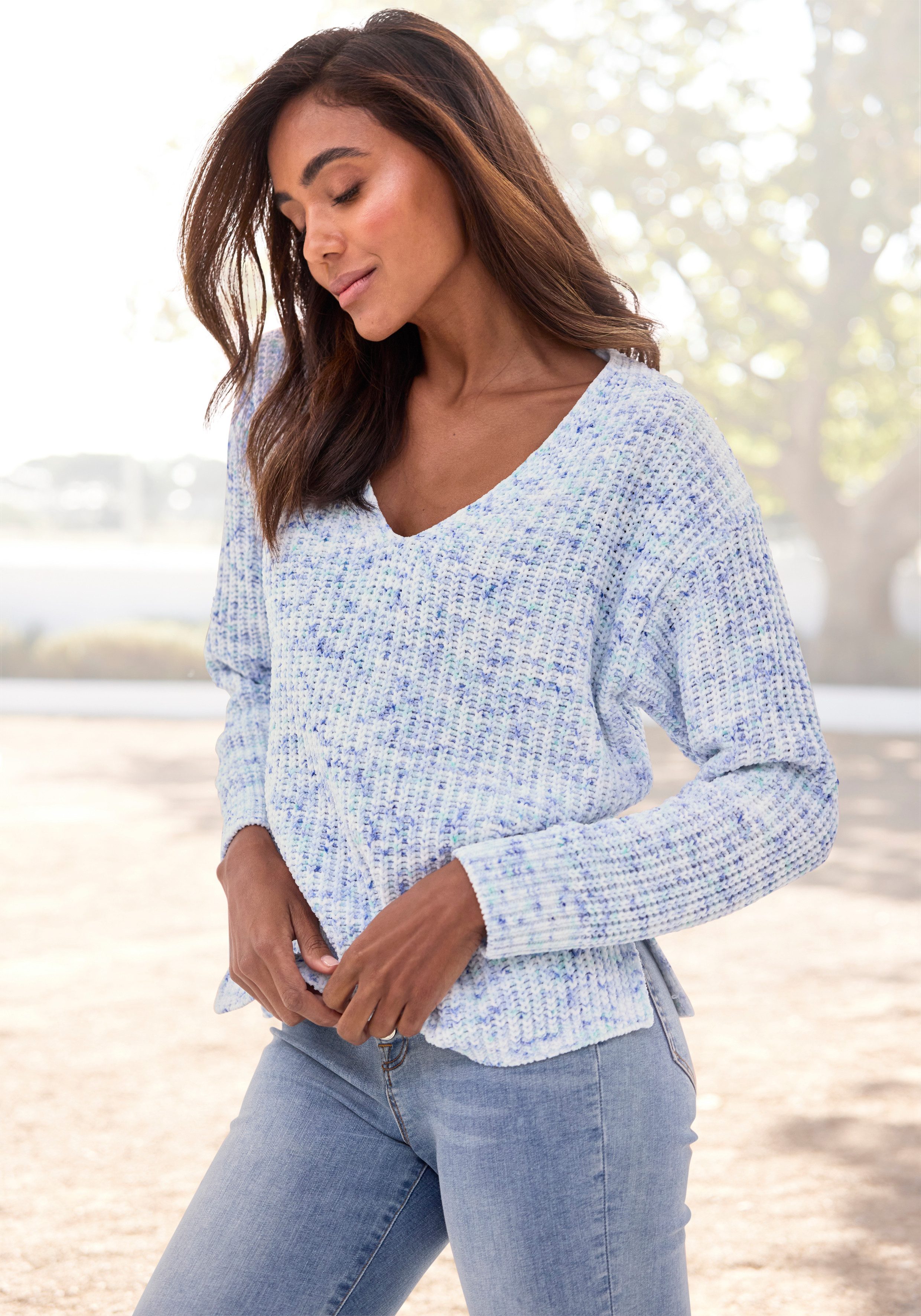 Buffalo V-Ausschnitt-Pullover aus kuschelig weichem Chenillegarn kuschelig weicher Strickpullover, in Multicolor-Optik, Kuschelpullover