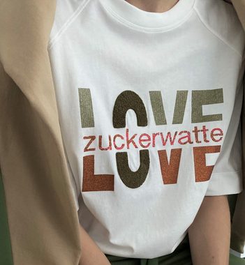 Zuckerwatte T-Shirt mit Frontprint und aufwendiger Stickerei, aus 100% Baumwolle