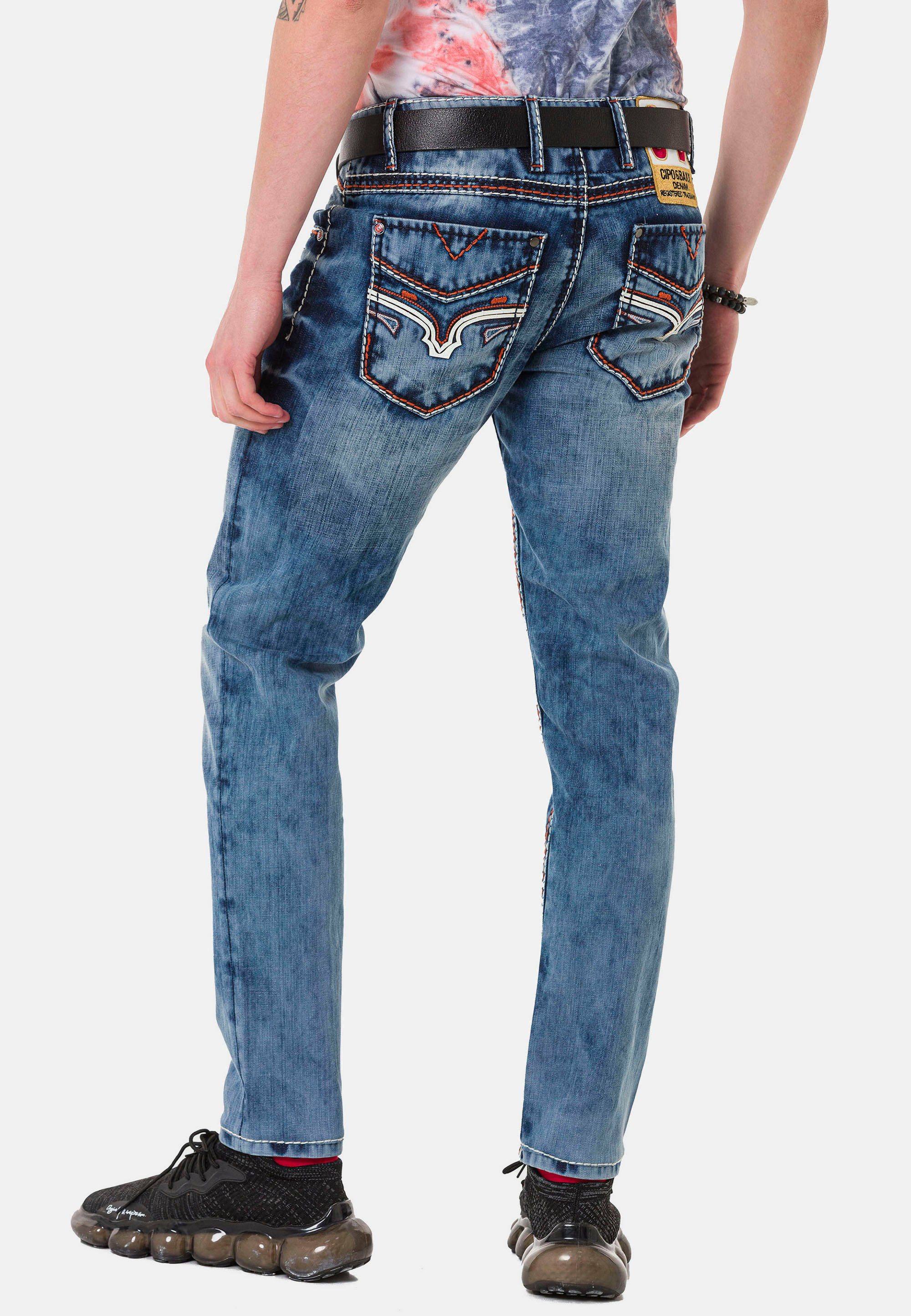 Nähten Cipo Straight-Jeans & mit kontrastfarbenen Baxx