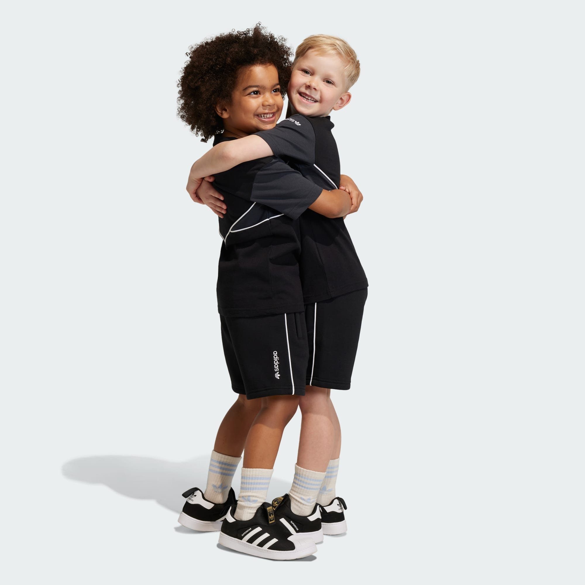adidas Originals Trainingsanzug ADICOLOR SHORTS SET T-SHIRT UND Black