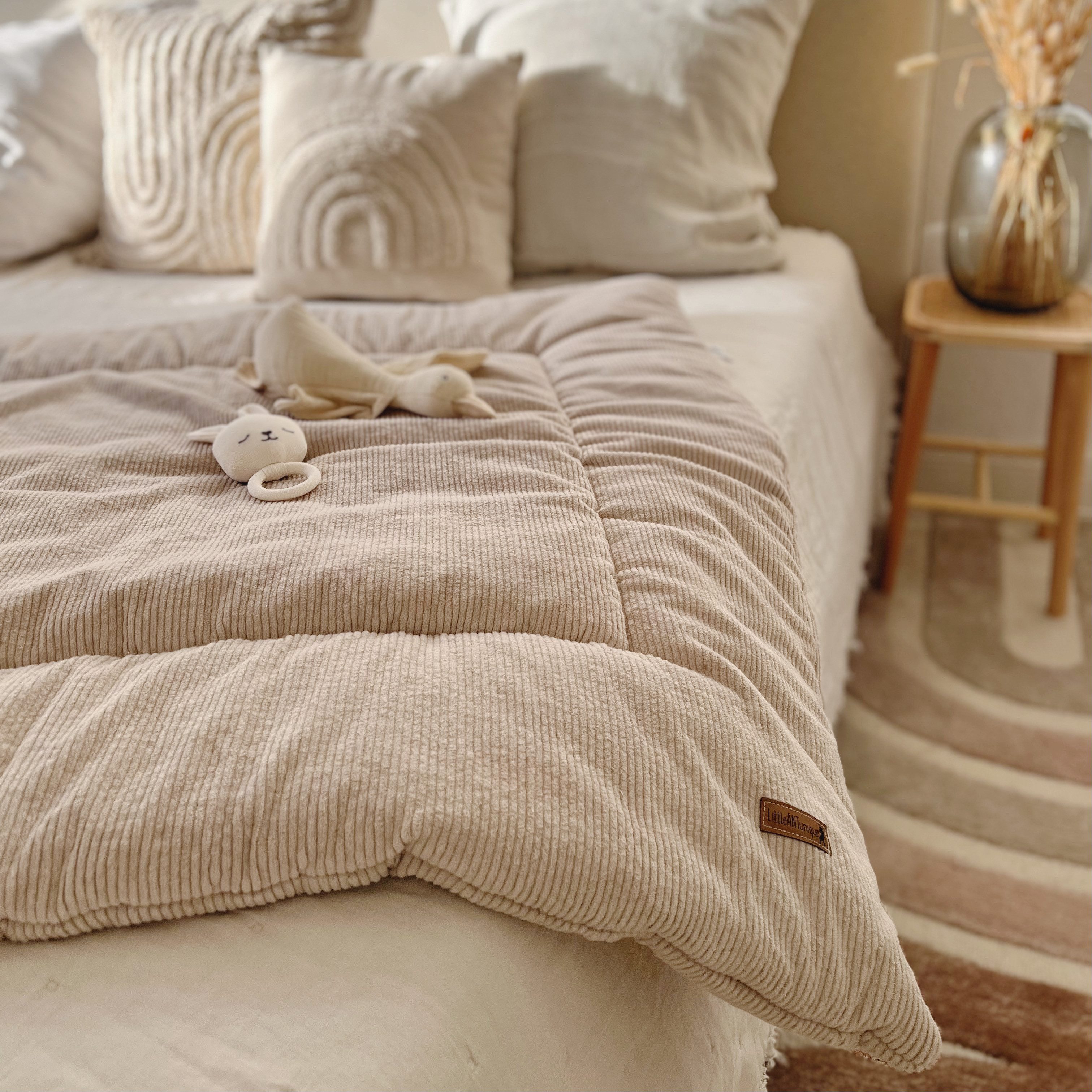 Krabbeldecke Krabbeldecke, Spielunterlage Cord beige, Handmade in Germany, LittleANTunique, Handgefertigt in Hamburg, Unikat