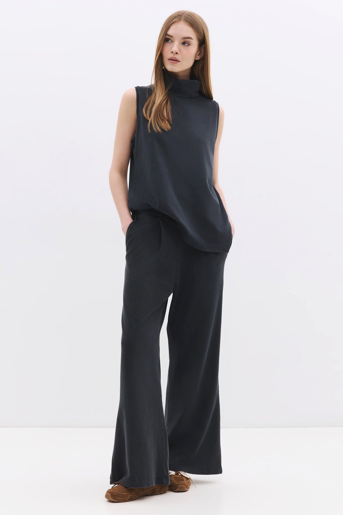 No Matter What Sweatponcho Hose mit lockerer Passform und elastischem Bund