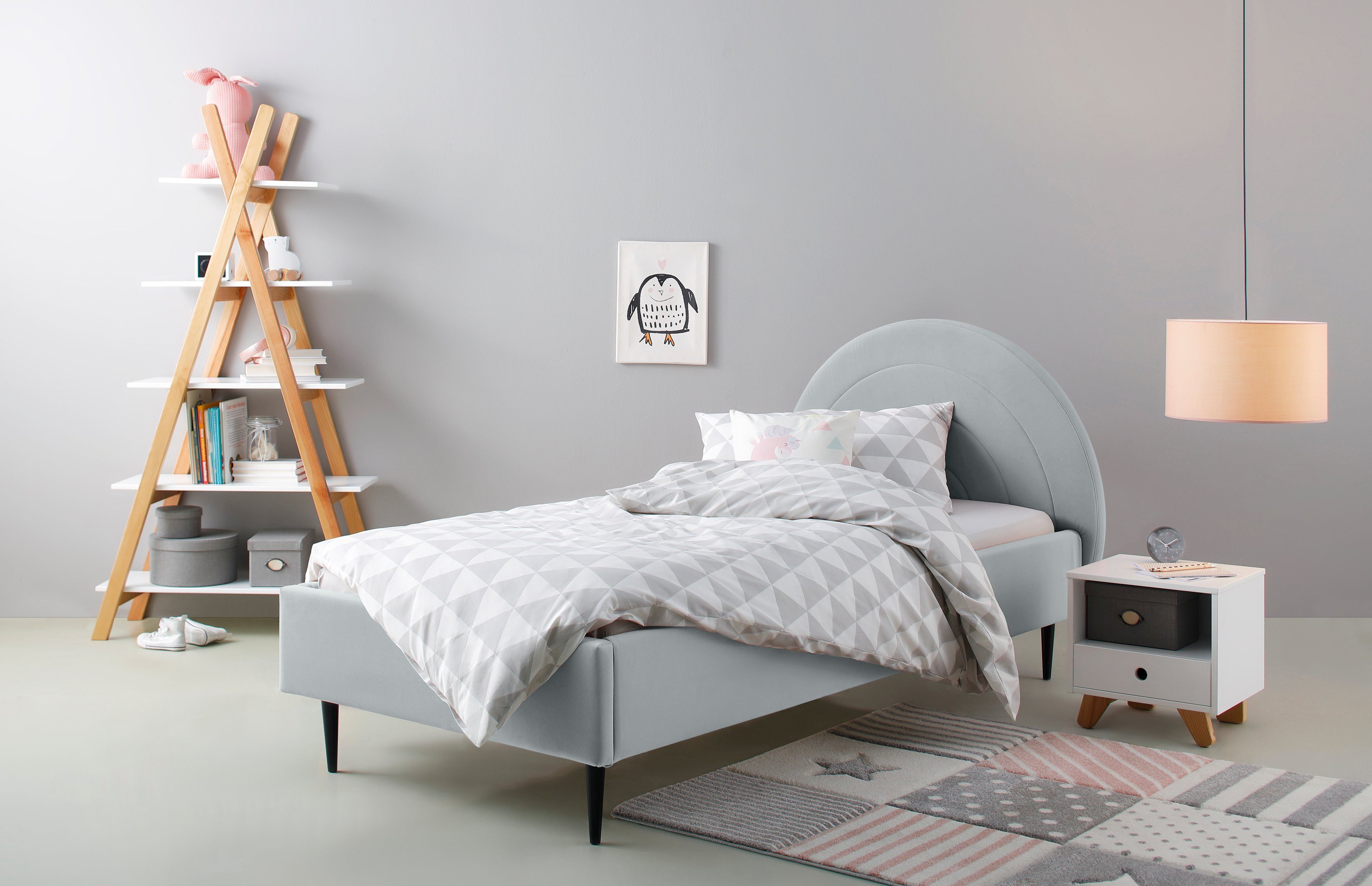 Lüttenhütt Polsterbett Femmy, angenehm gepolstertes Kopfteil mit dekorativem Regebogenmotiv