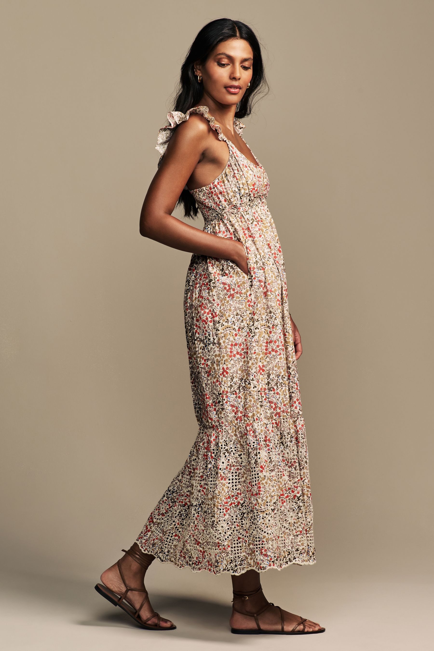 LAURA ASHLEY Midikleid Laura Ashley Clarissa Midaxi-Kleid, Lochstickerei (1-tlg)