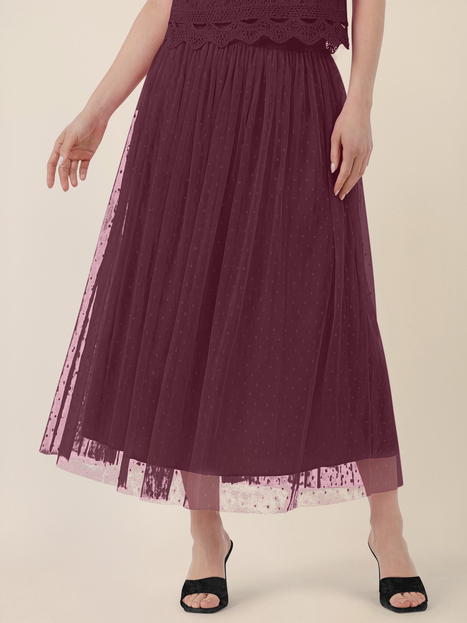 Apart Maxirock mit Tupfen und Futter