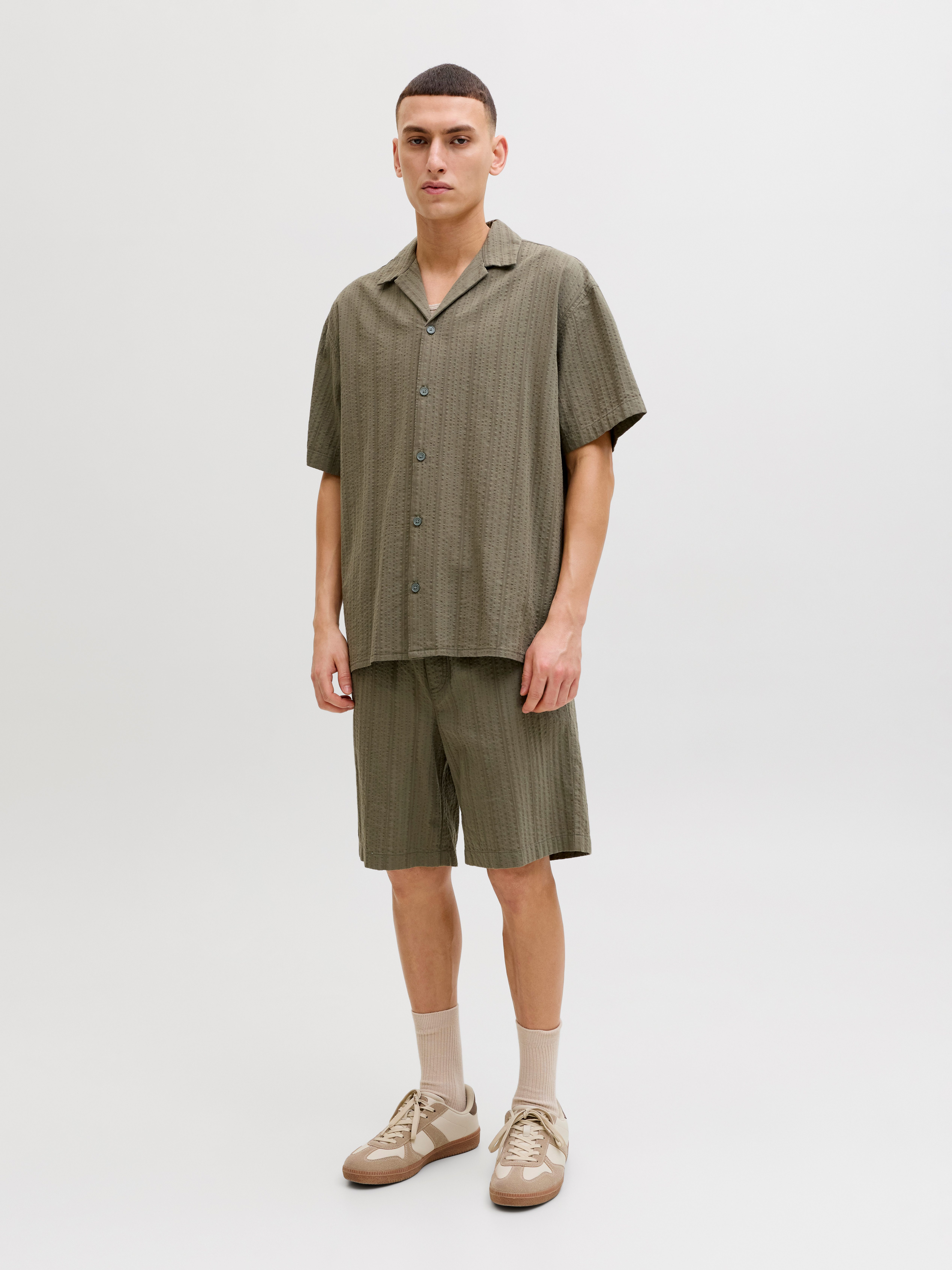 Jack & Jones Kurzarmhemd JJETYSON RESORT SHIRT SS SN mit Resort-Kragen – Bild 5 von 5