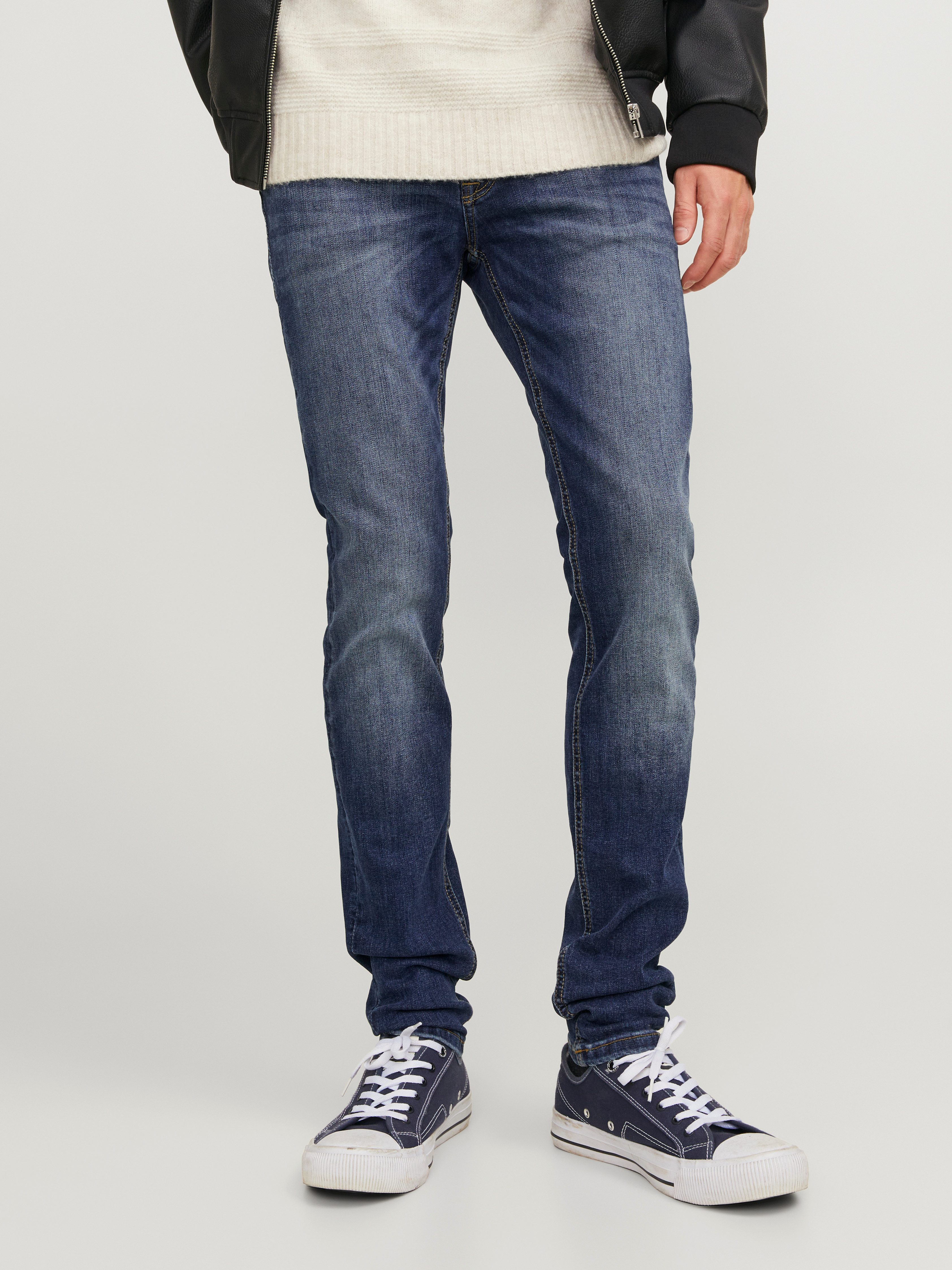 Jack & Jones Skinny-fit-Jeans JJILIAM Skinny Jeans mit Used-Waschung für schlanke Silhouette Abriebeffekte, modisch, skinny fit, Baumwollmischung
