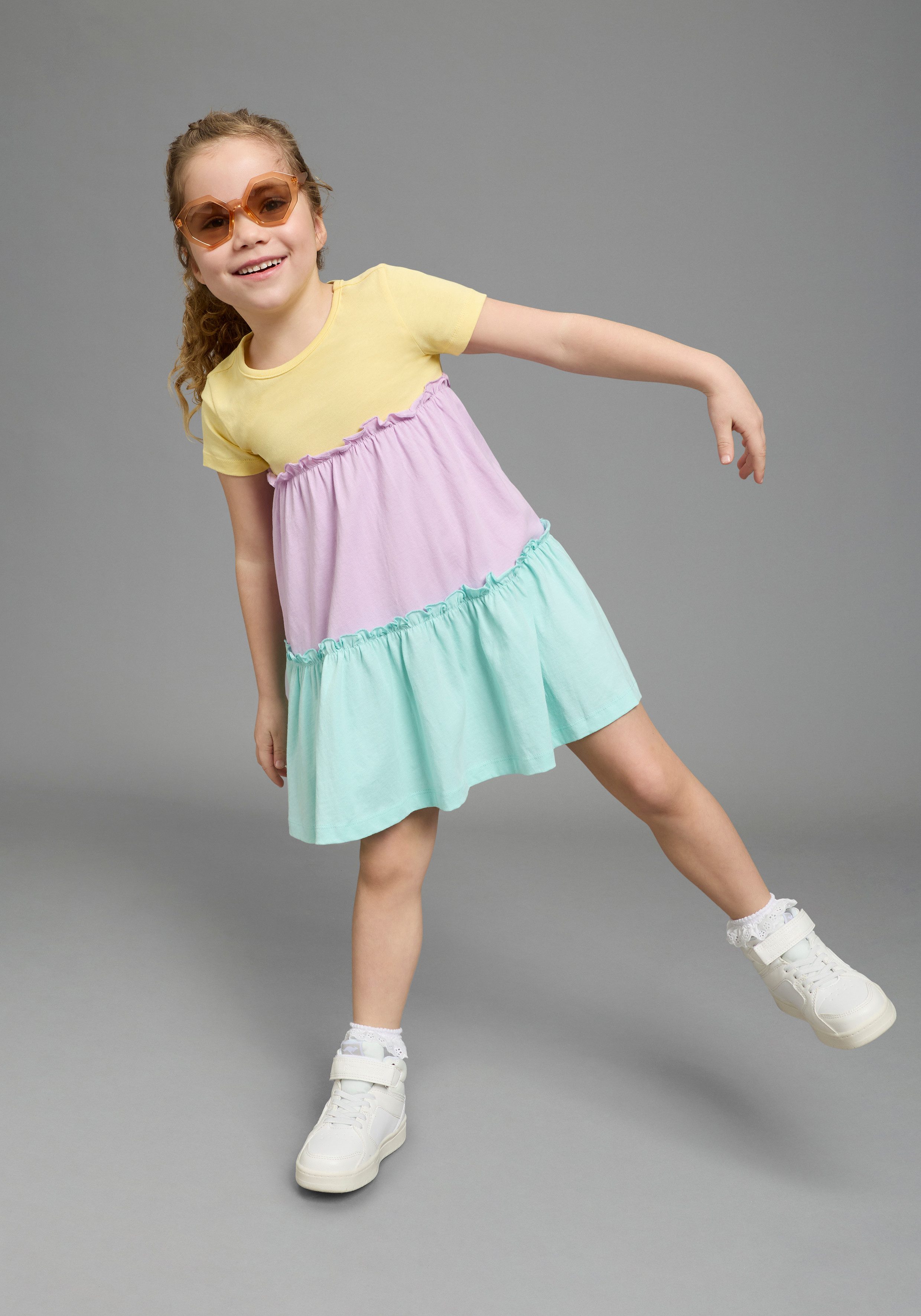 KIDSWORLD Jerseykleid - Volantkleid für kleine Mädchen festliche Anlässe, kniefreie Länge, verspielter Stil