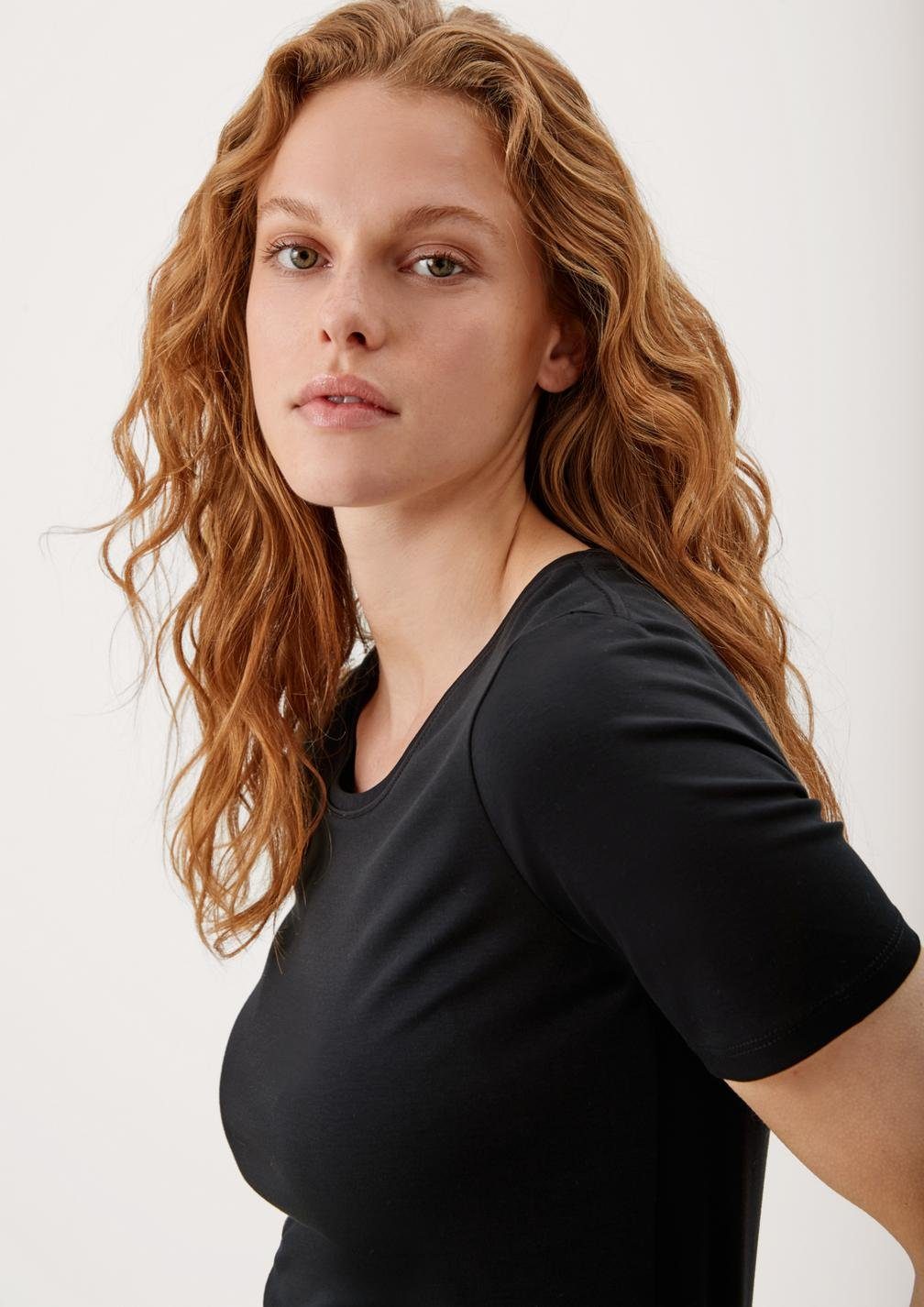 Slim Fit, softer Qualität, Single-Jersey Stück aus Schwarz 2 Basic s.Oliver T-Shirt