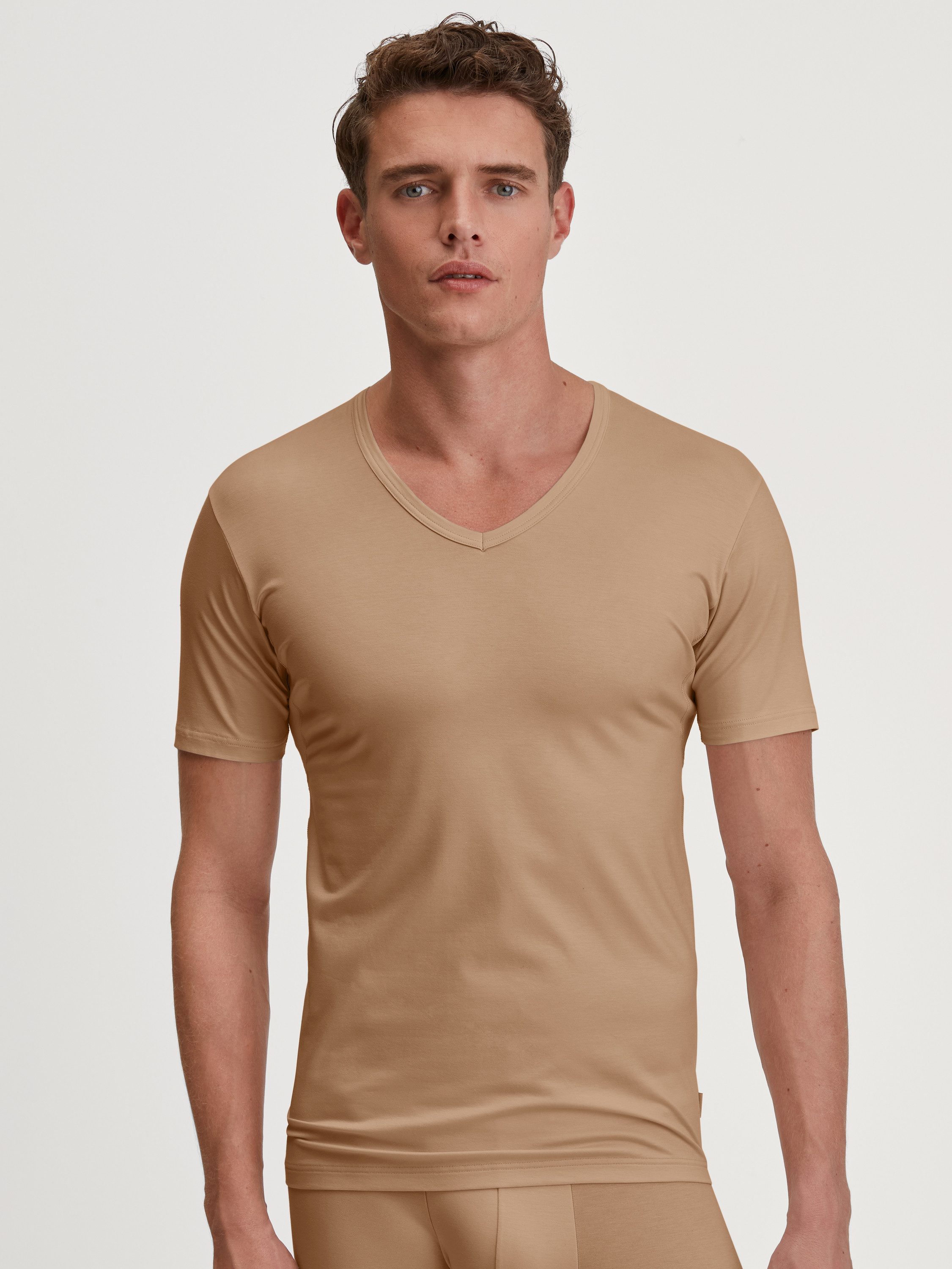 CALIDA Unterziehshirt Natural Cooling Herren (1-St) feuchtigkeitsregulierend, ideal für empfindliche Haut, längerer Rücken