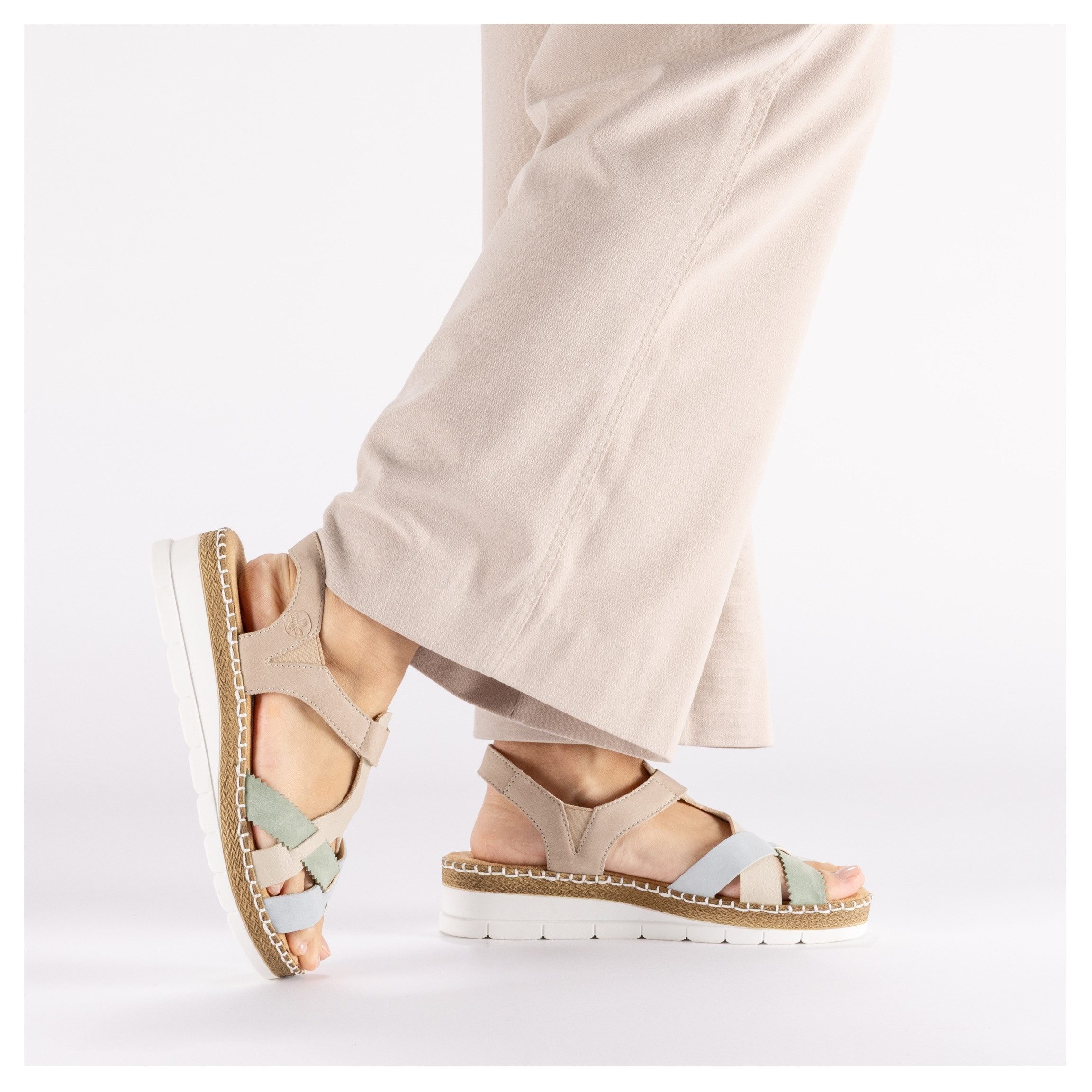 Rieker Sandale Sommerschuh, Keilsandalette, Schlupfschuh mit Gummizug
