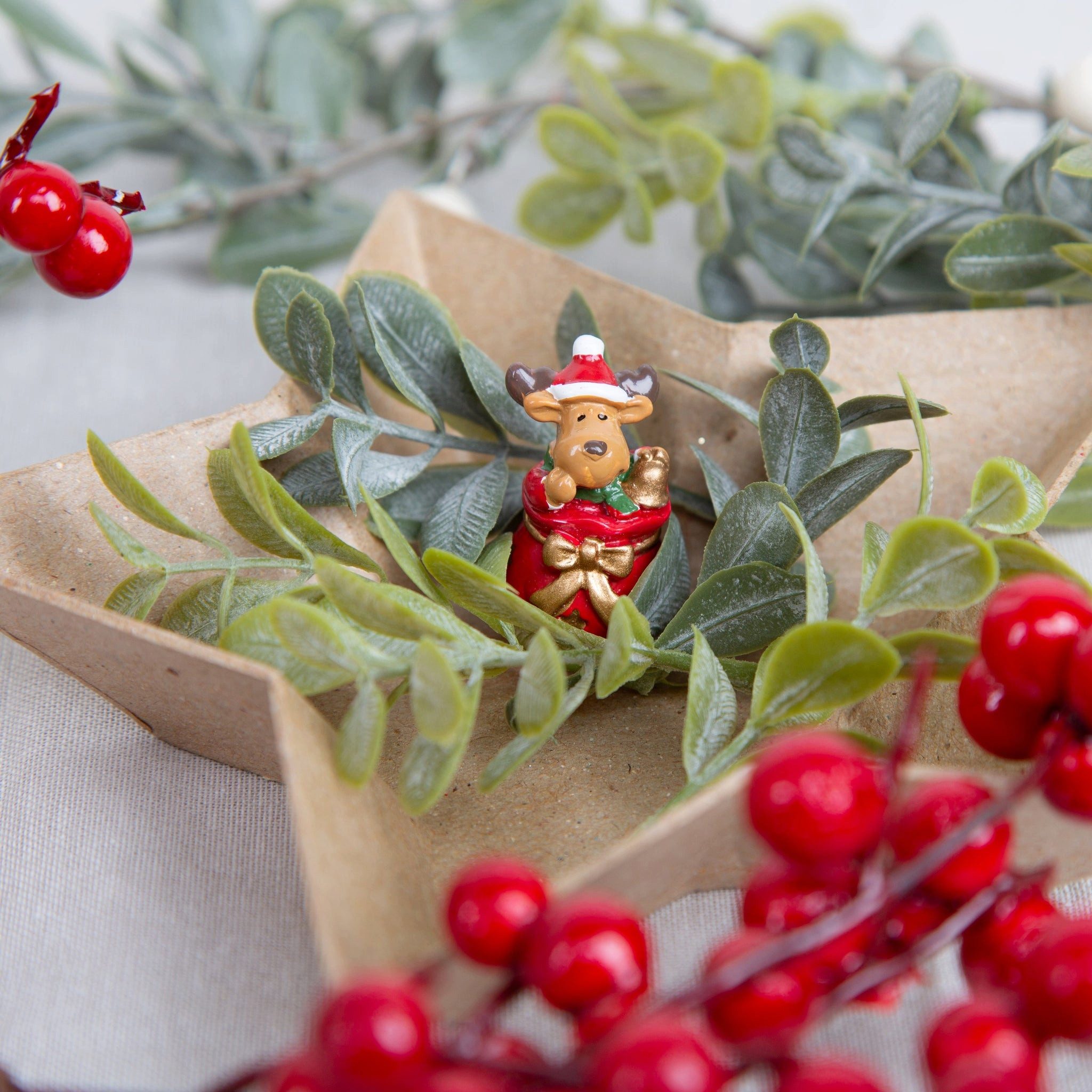 Logbuch-Verlag Dekofigur 4 kleine Rentiere rot braun Gold Weihnachten Gesch günstig online kaufen