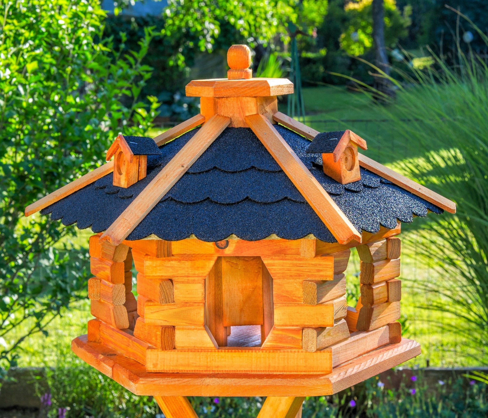 Vogelhaus V 16 L-XXL wahlweise mit Ständer, Solarbeleuchtung in versch. Farben
