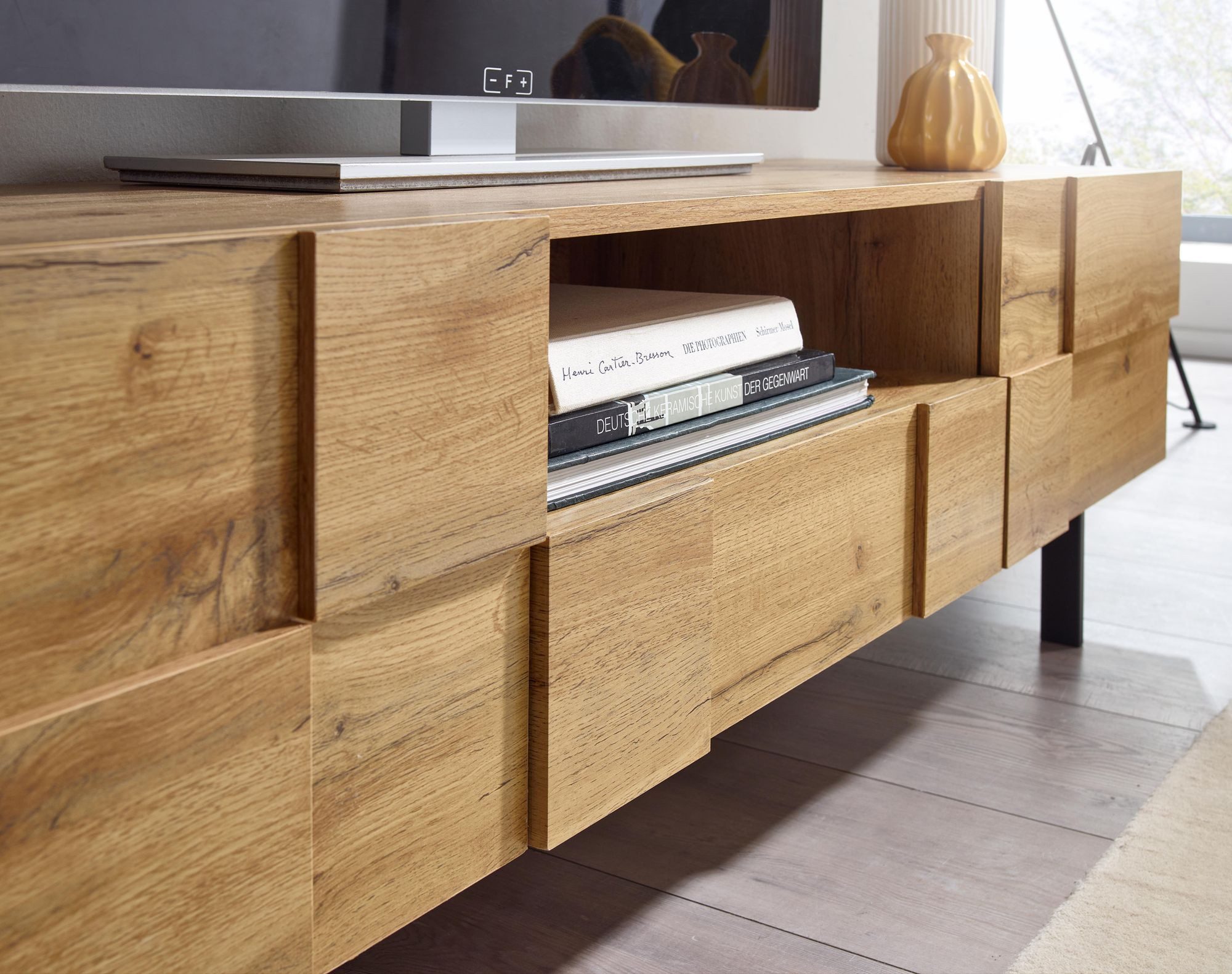 FineBuy Lowboard Holz Eiche-Dekor 160x46x43 cm TV-Kommode mit zwei Türen, Design TV-Schrank Hoch, Fernsehtisch Fernsehschrank Modern, Fernsehkommode Wohnzimmer – Bild 5 von 5
