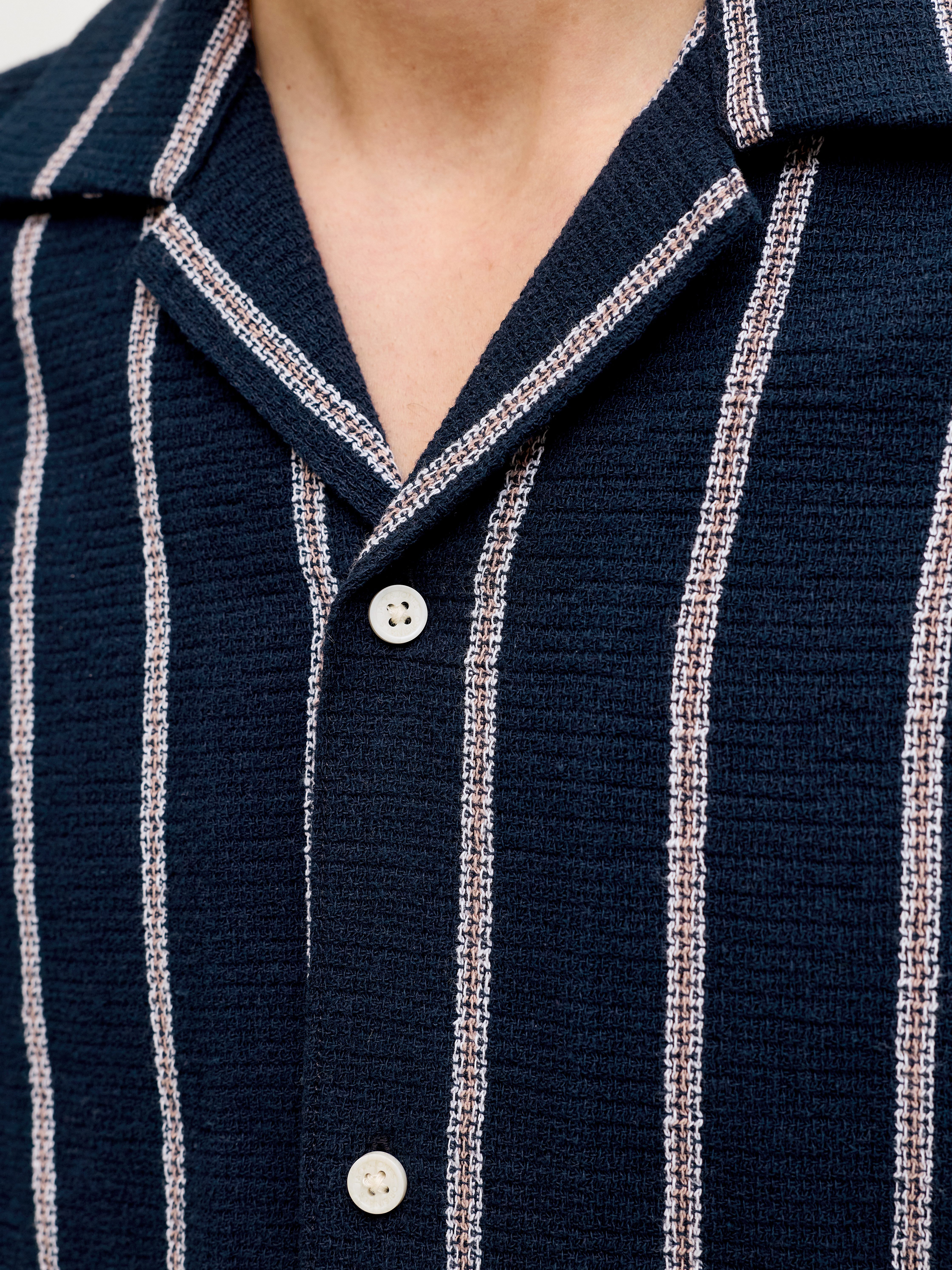 Jack & Jones Kurzarmhemd JORCOBA STRIPE RESORT SHIRT SS SN