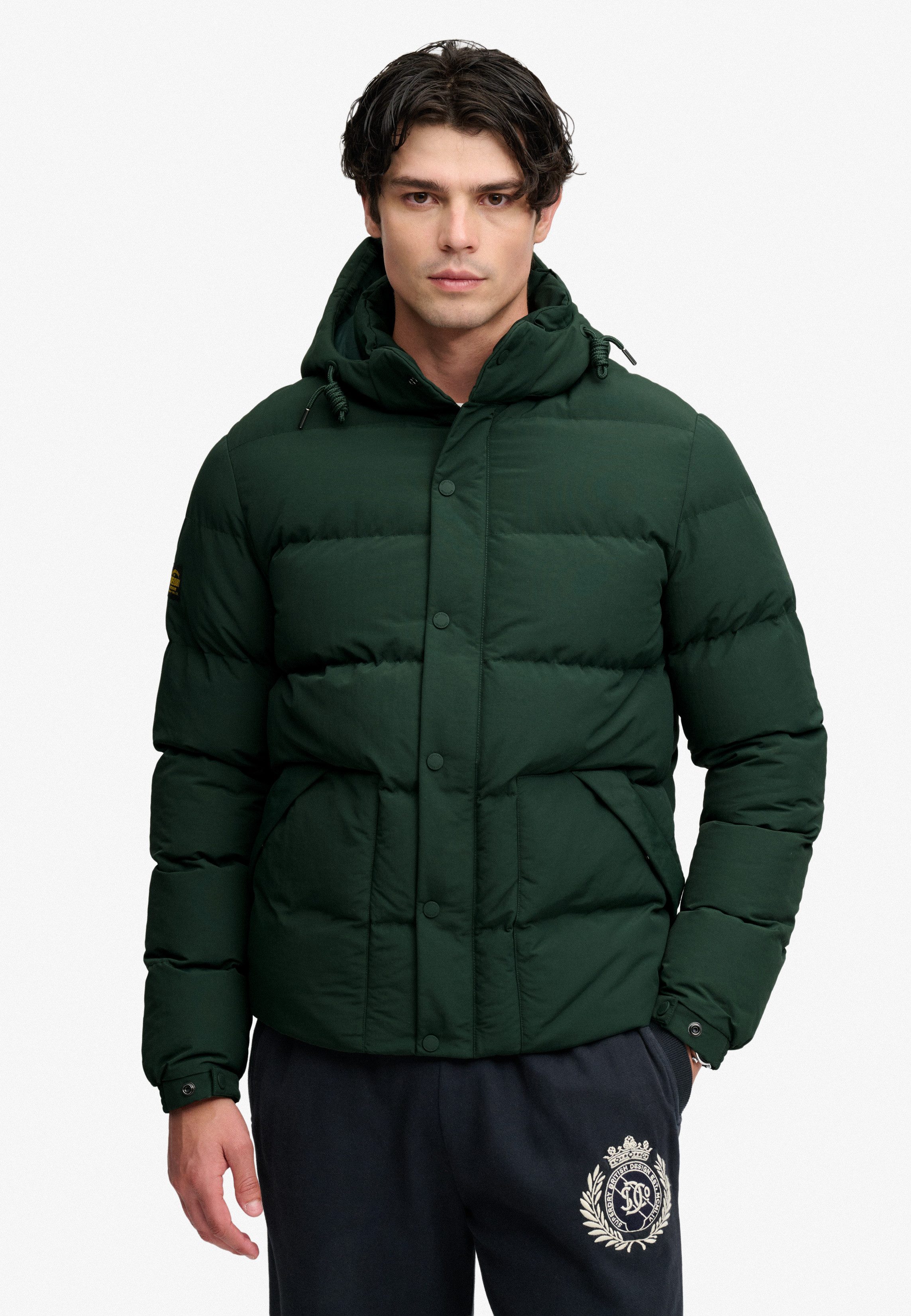 Superdry Steppjacke CLASSIC EVEREST PUFFER JKT Kunstfaser, relaxed fit