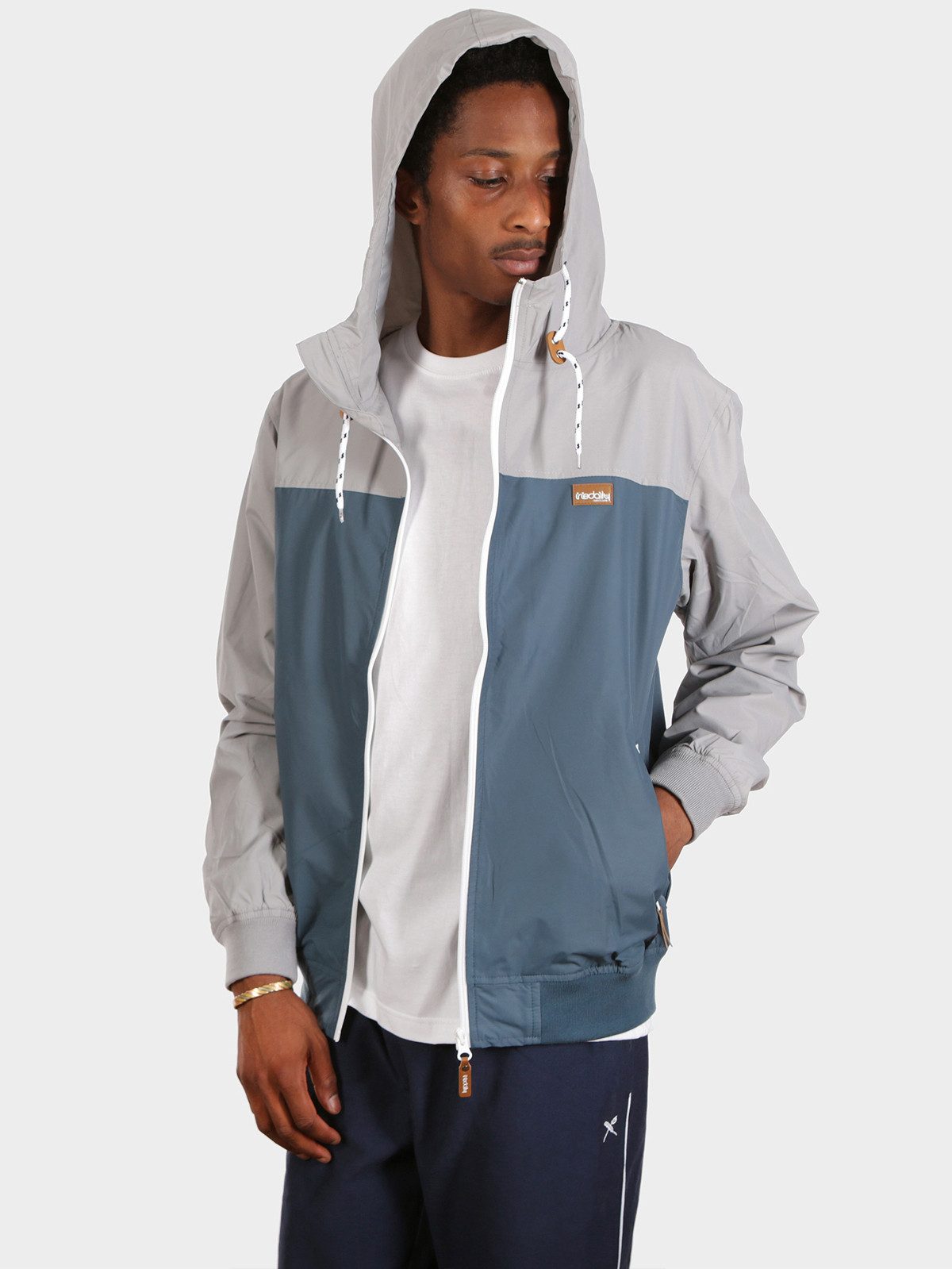 iriedaily Allwetterjacke IrieDaily Auf Deck Jacket (1-St) Allwetterjacke von Irie Dailay mit einer 5000 Wassersäule
