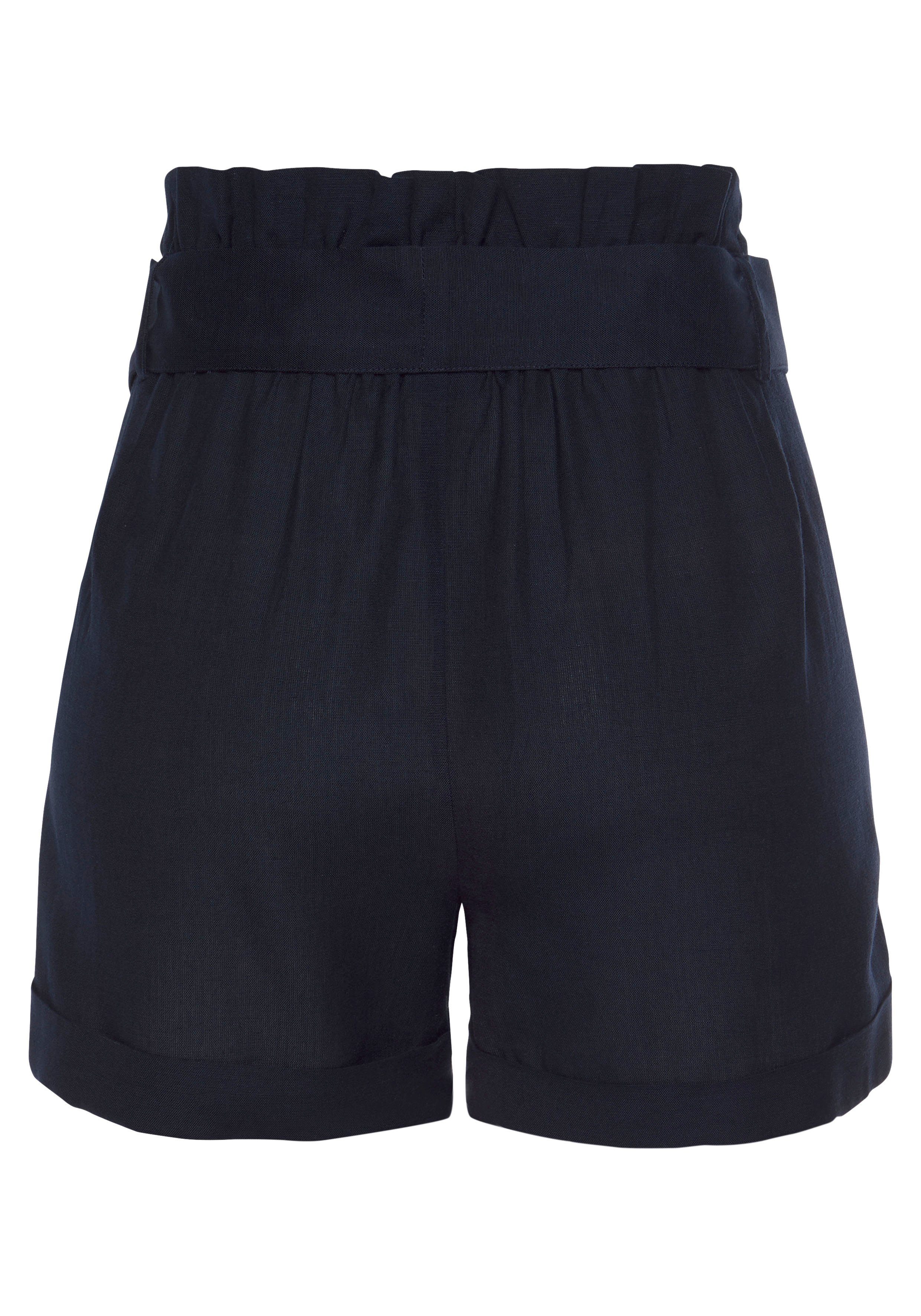 LASCANA Shorts aus bequemer Webqualität (mit Bindegürtel) mit Knopfleiste, kurze Hose, Leinenhose, Sommerhose