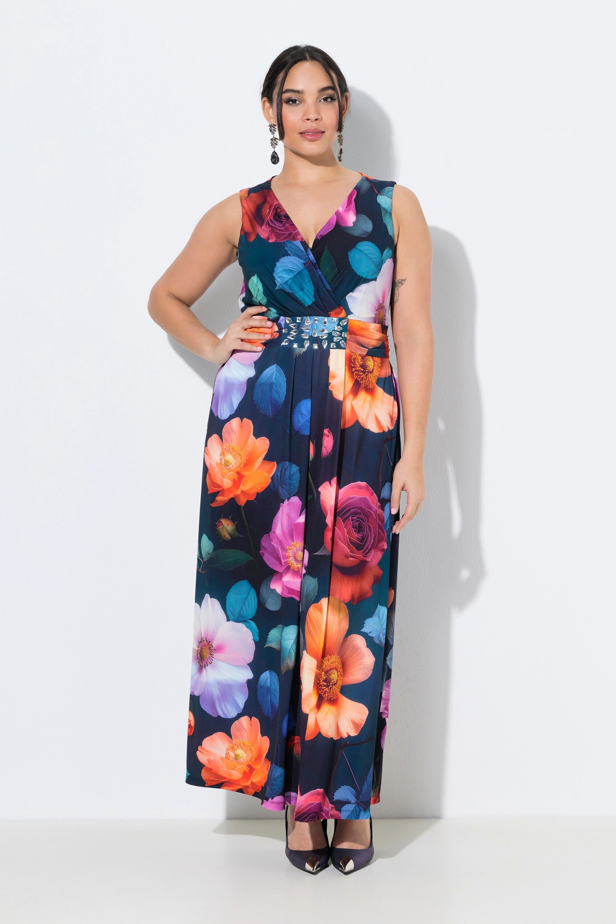 Ulla Popken Cocktailkleid Maxikleid Blüten A-Linie V-Ausschnitt ärmellos günstig online kaufen