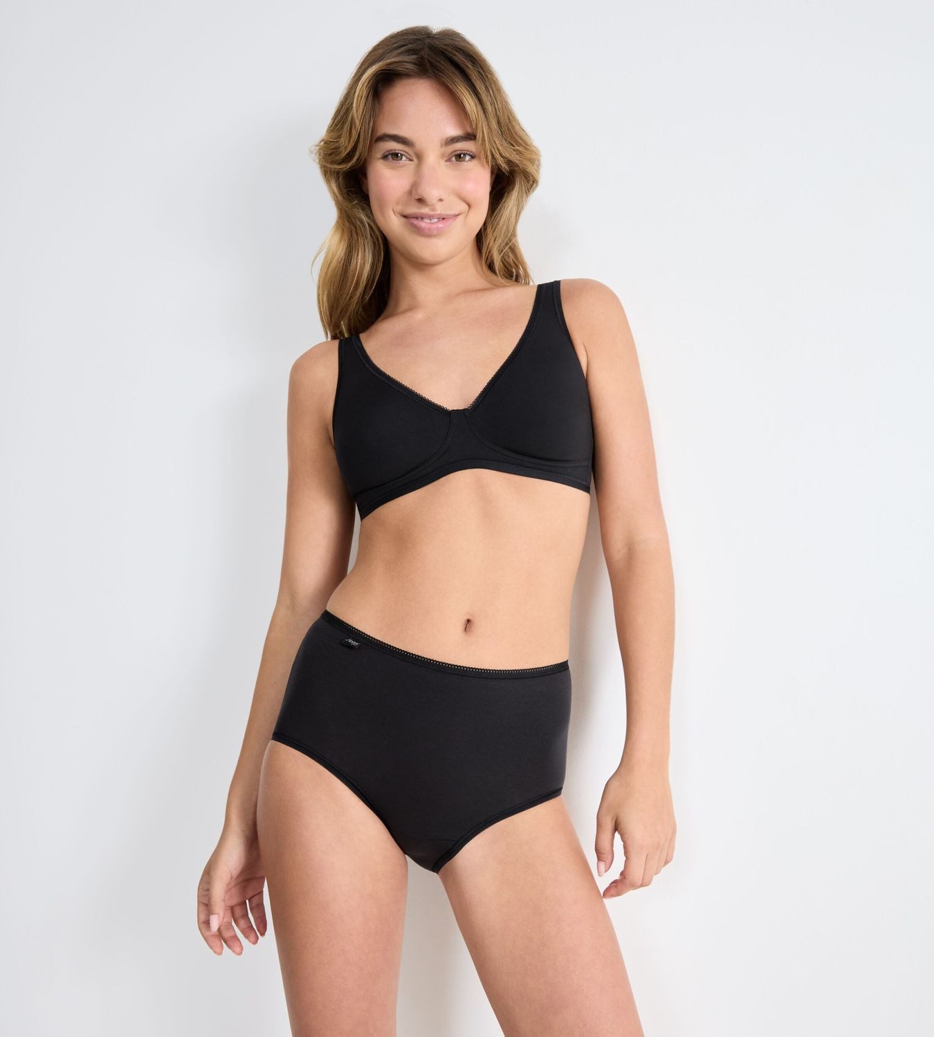 sloggi Slip 24/7 Cotton Midi Slips hüftiger Sitz, breite Seitenpartie, elastischer Bund