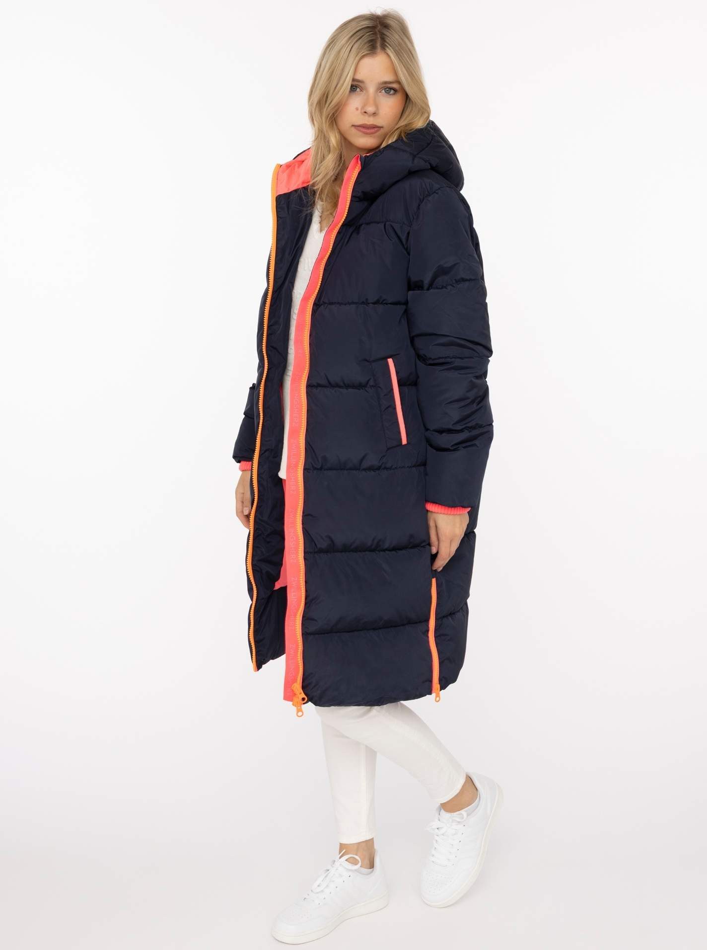 Zwillingsherz Steppmantel „Cozy“ Kapuze, farbliche Details, Reißverschluss, elastische Bündchen