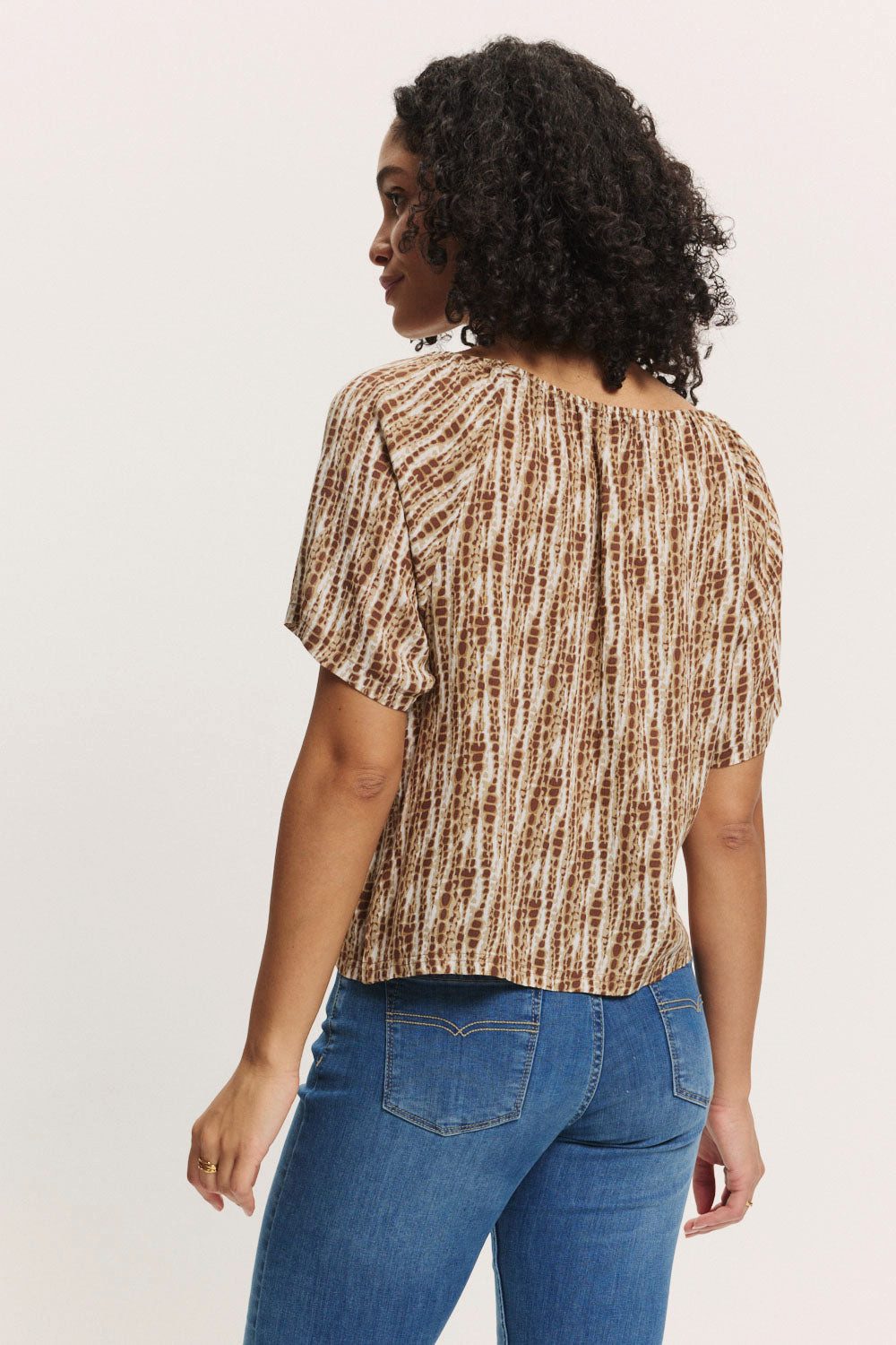 Tranquillo Blusenshirt Bluse Ruuth aus EcoVero™ Viskose Nachhaltige Bluse aus EcoVero Crinkle-Viskose