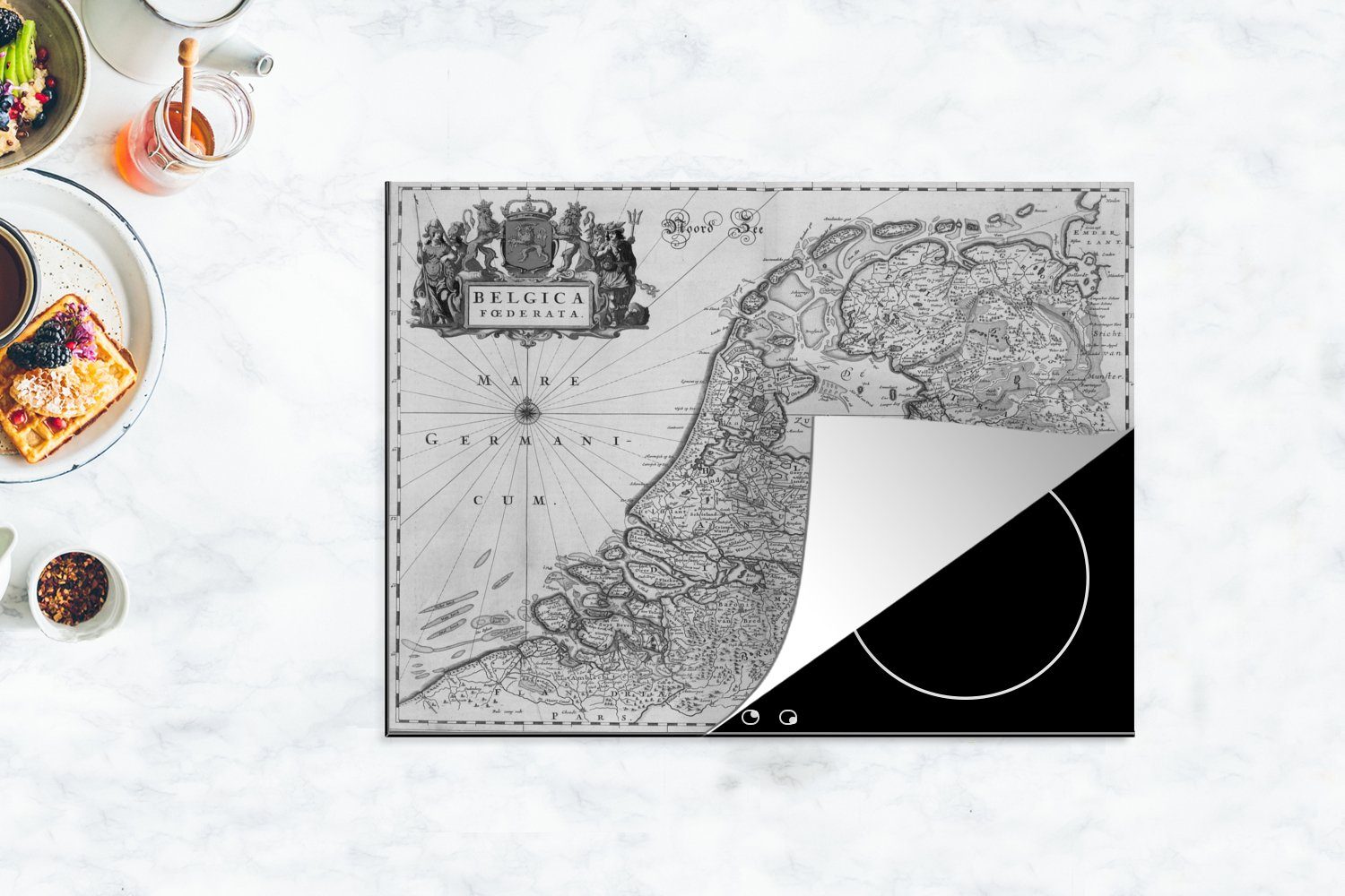 MuchoWow Herdblende-/Abdeckplatte Schwarz-weiße Karte der Niederlande, tlg), Ceranfeldabdeckung Mobile (1 Vinyl, Arbeitsfläche nutzbar, cm, 70x52