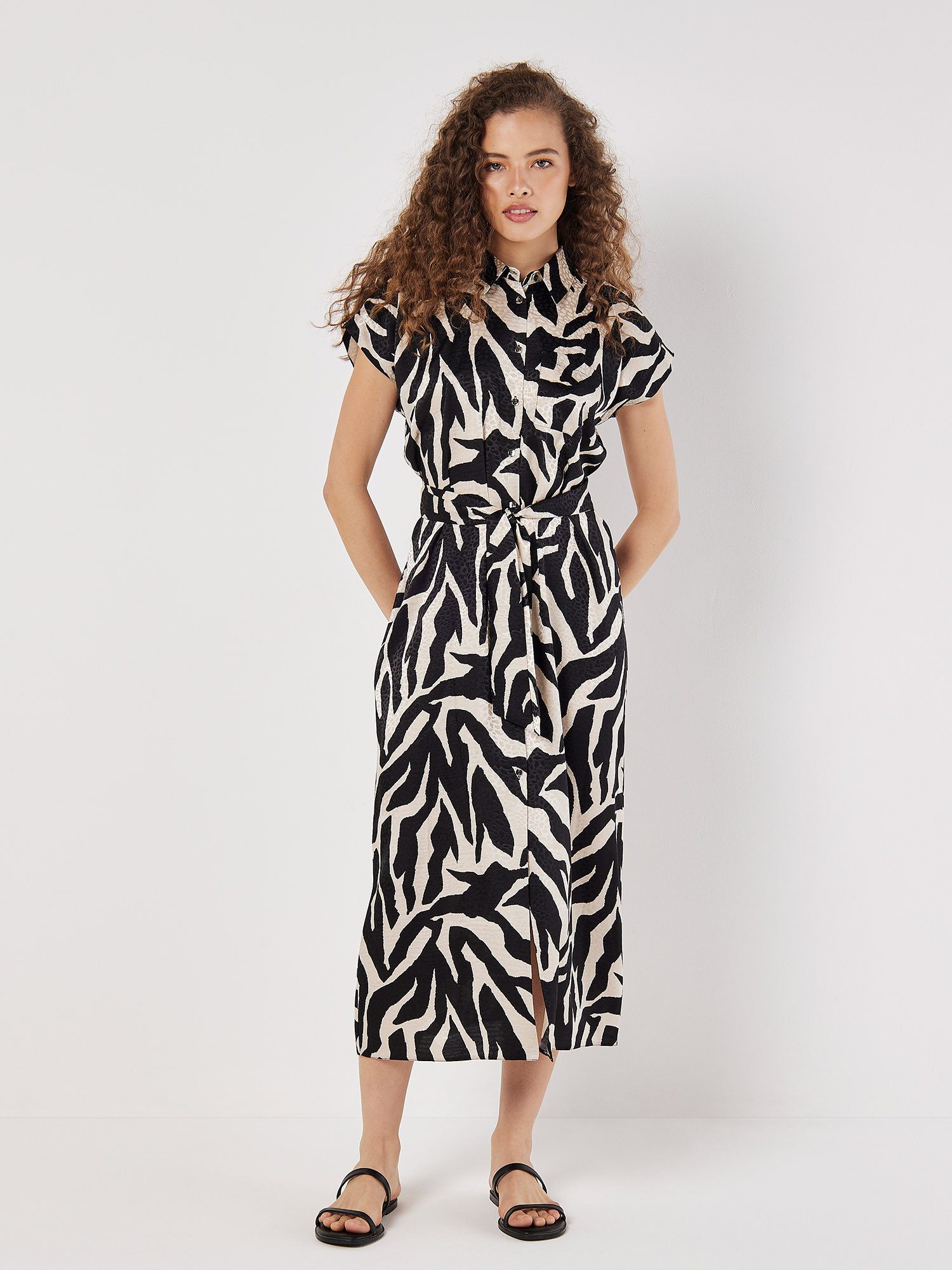Apricot Druckkleid Midikleid aus strukturiertem Satin (2-tlg., Stoffgürtel) mit Zebramuster
