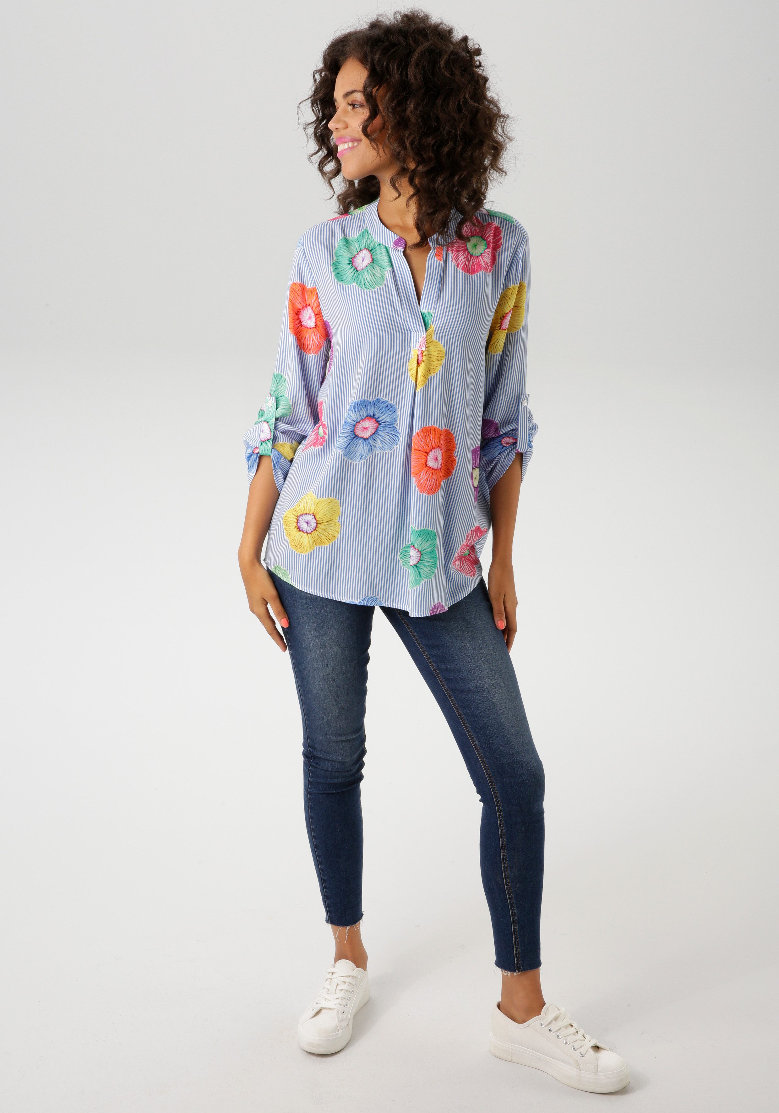Aniston CASUAL Schlupfbluse gestreift und mit bunten Blüten verziert