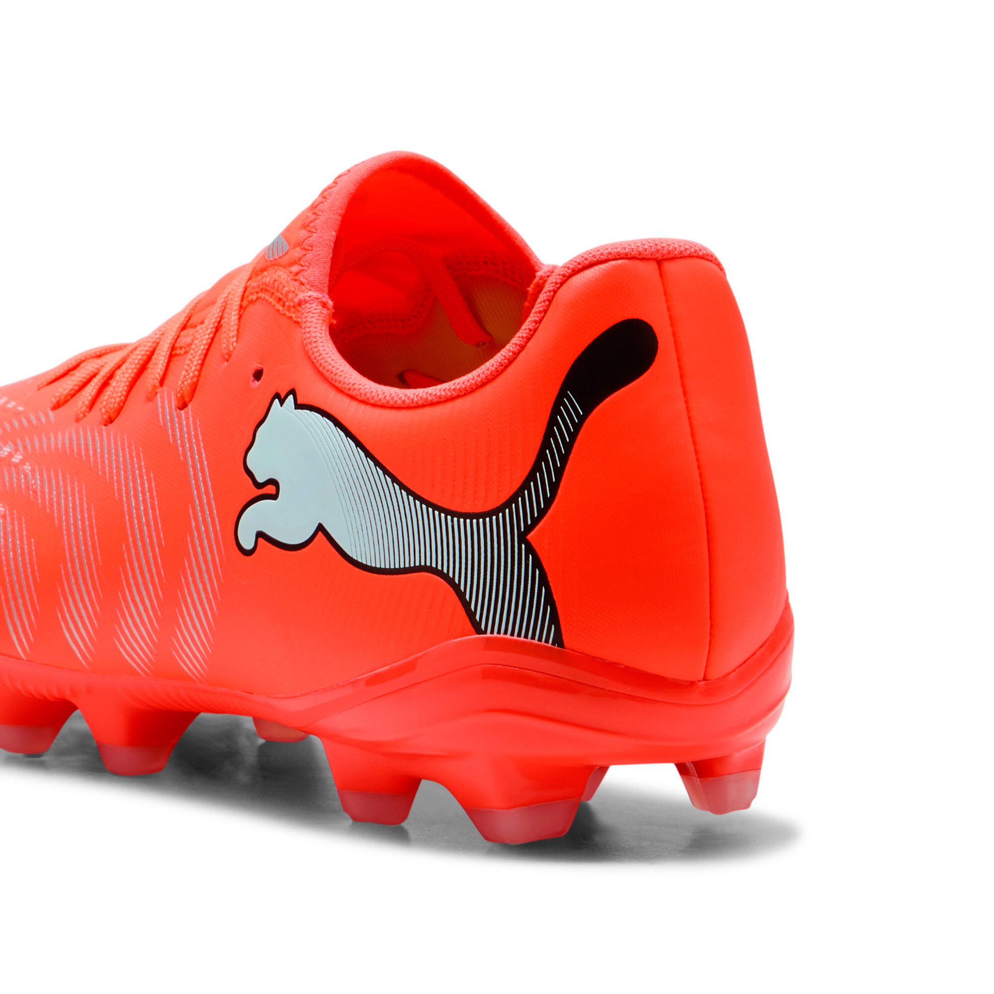 PUMA FUTURE 9 PLAY FG/AG Fußballschuh für Rasen- und Kunstrasenplätze, leichtes Obermaterial aus Synthetik