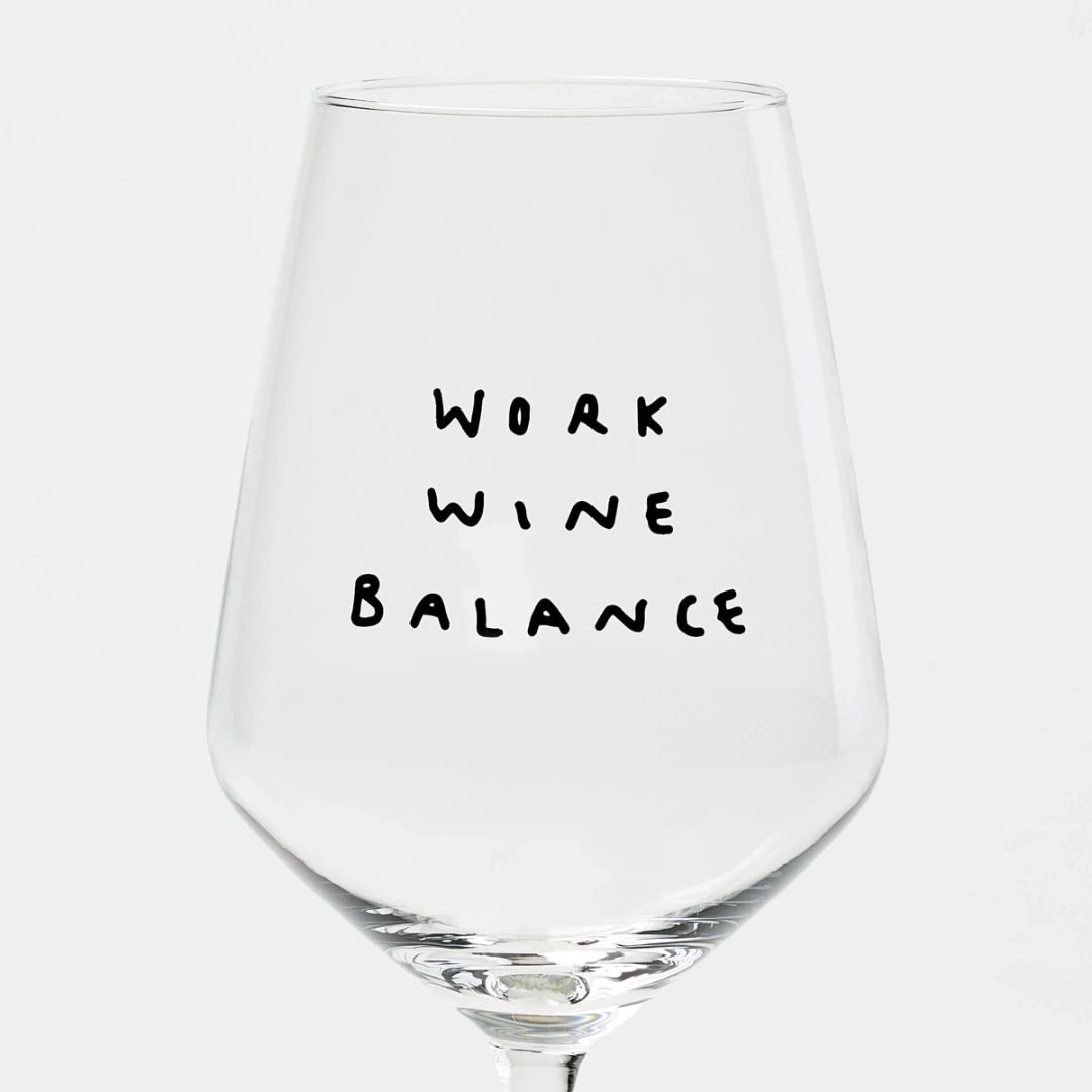 suebidou Weinglas Weinglas mit witzigem Statement humorvoll Design Glas, nachhaltig, kreativ, witziger Spruch